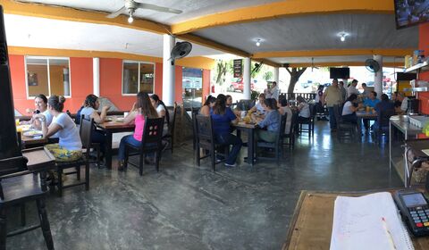 Tacos Los Parientes image 1