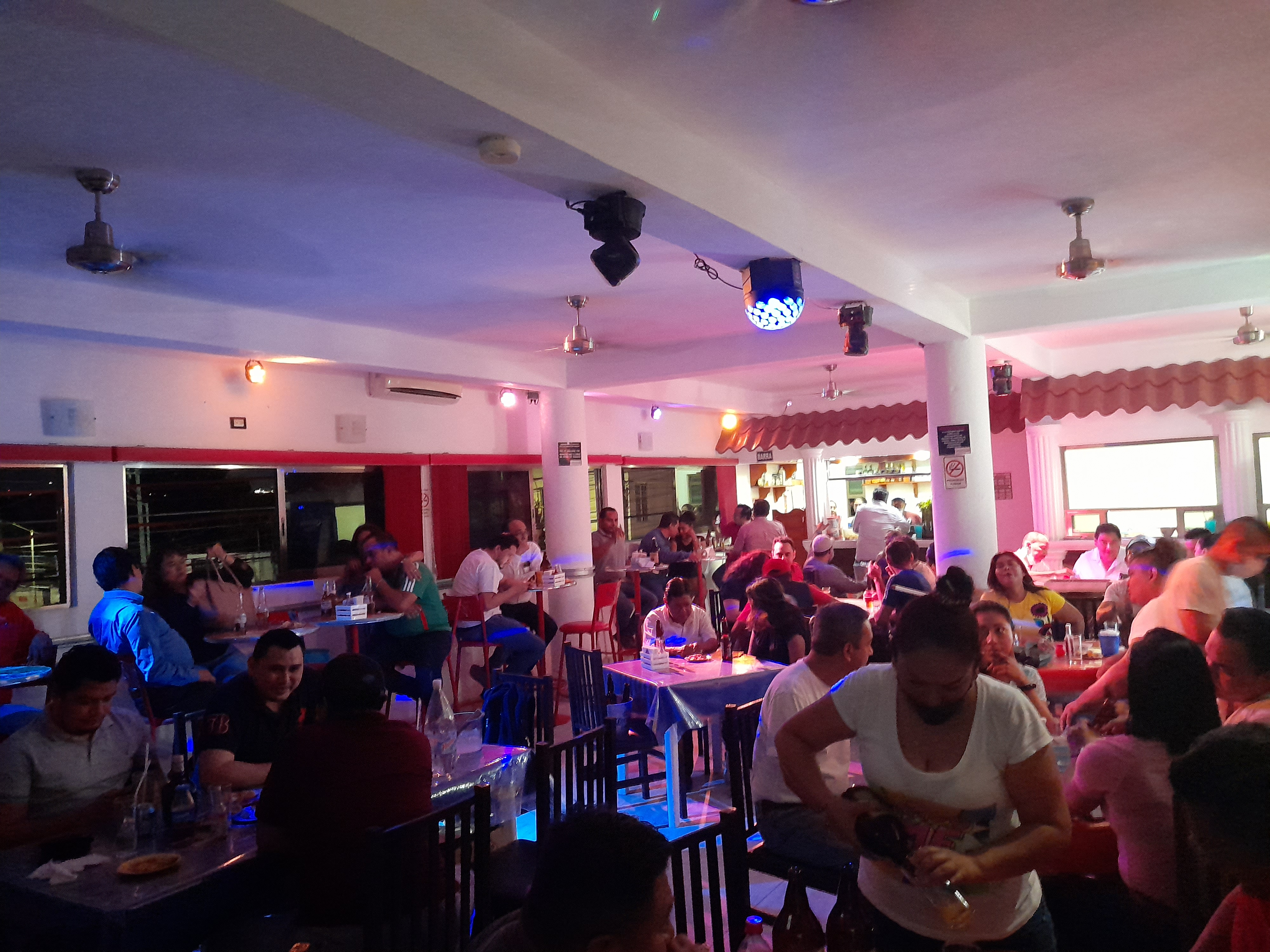 La Marina Sport Restaurante y Karaoke image 2