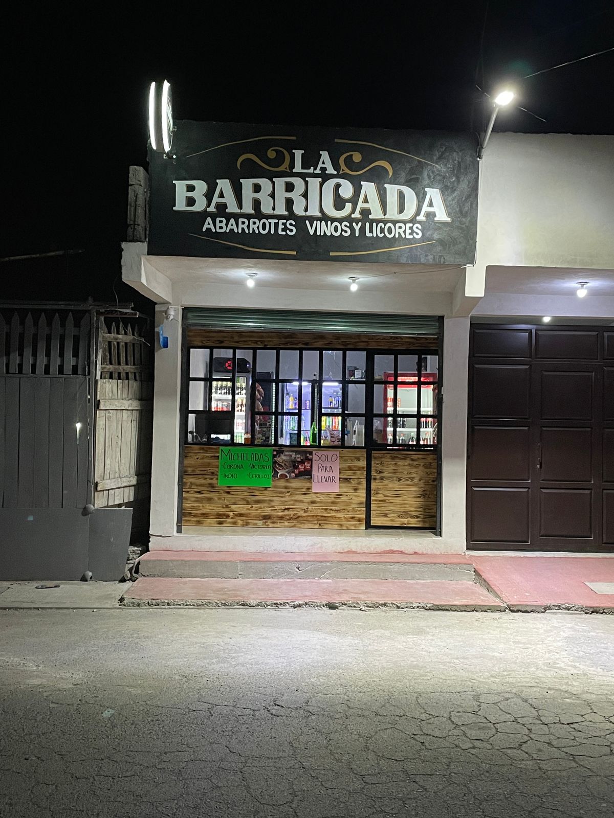 LA BARRICADA vinateria image 1