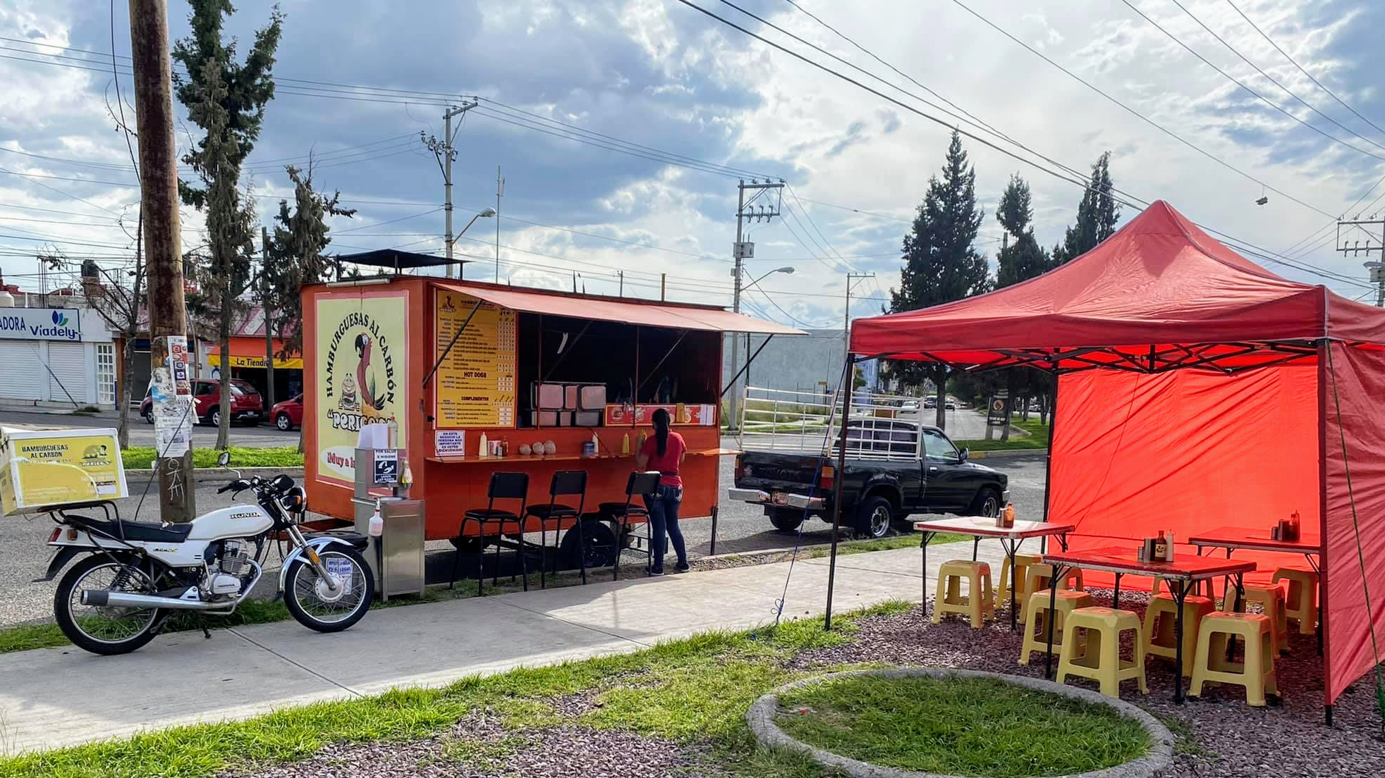 Hamburguesas "Perico's" image 3