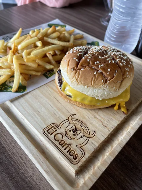 El Carnes image 2