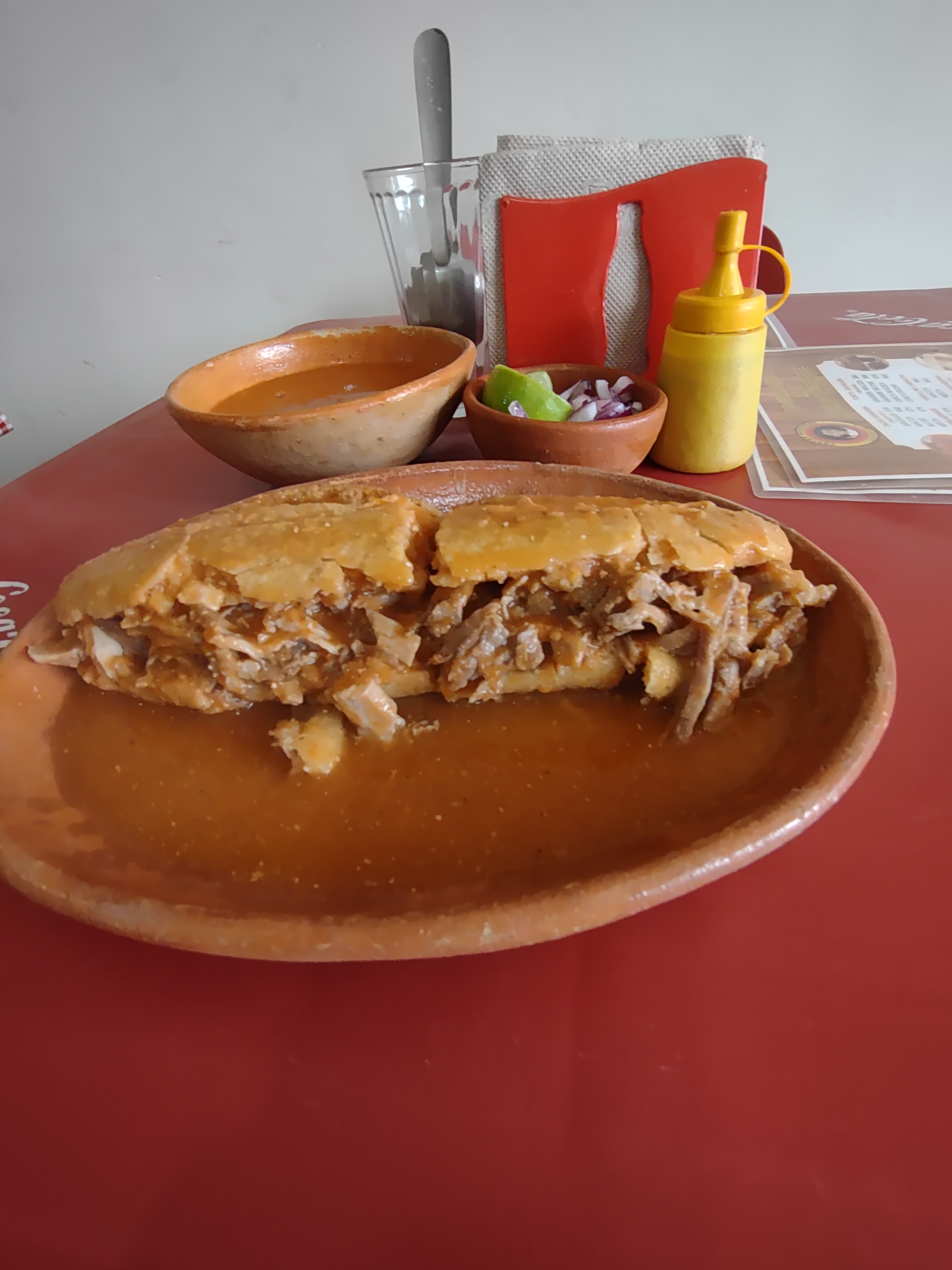 Tortas ahogadas estilo Guadalajara JUANCHIS image 3