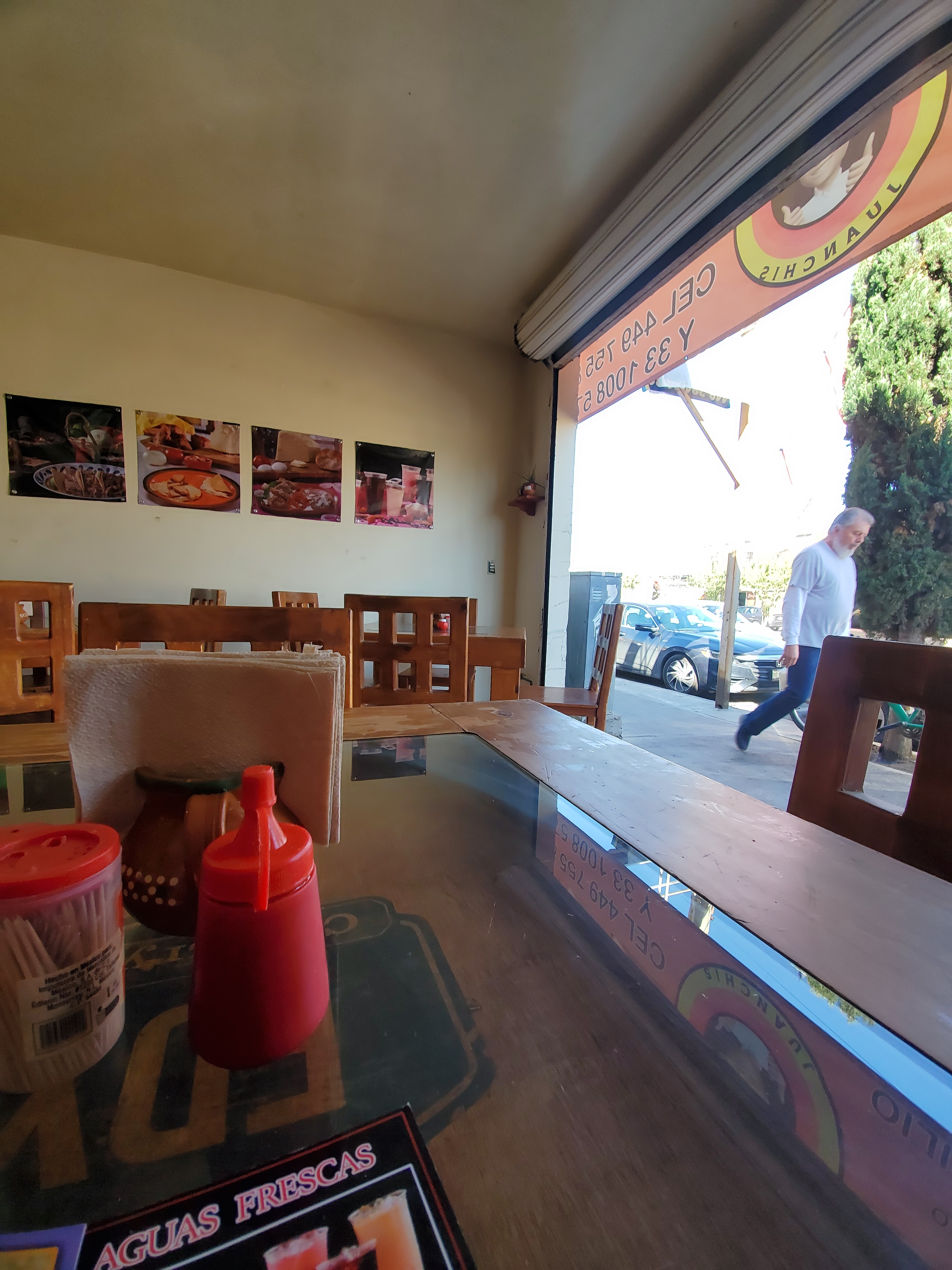 Tortas ahogadas estilo Guadalajara JUANCHIS image 8