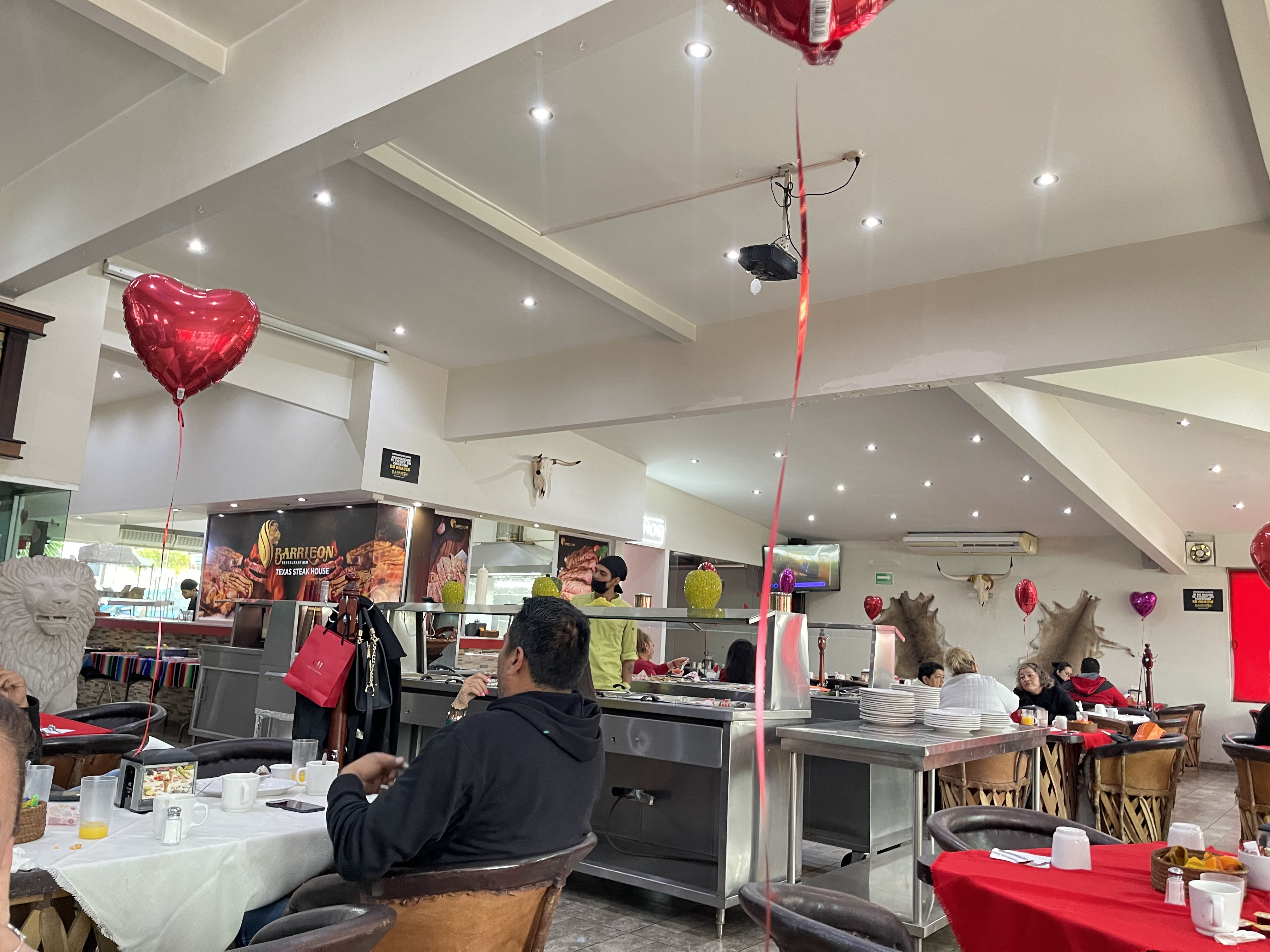 BARRLEON RESTAURANTE image 6