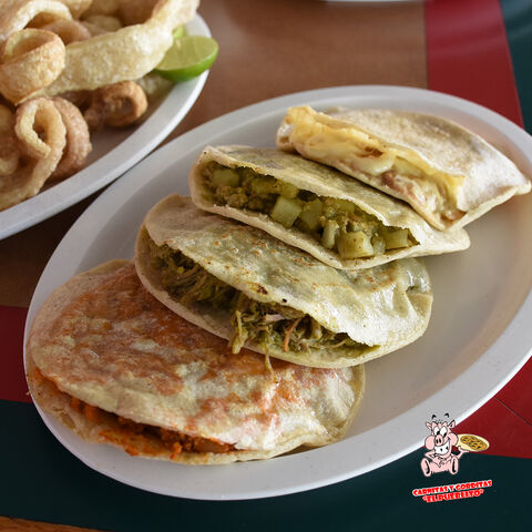 Carnitas y Gorditas "El Pueblito" image 2
