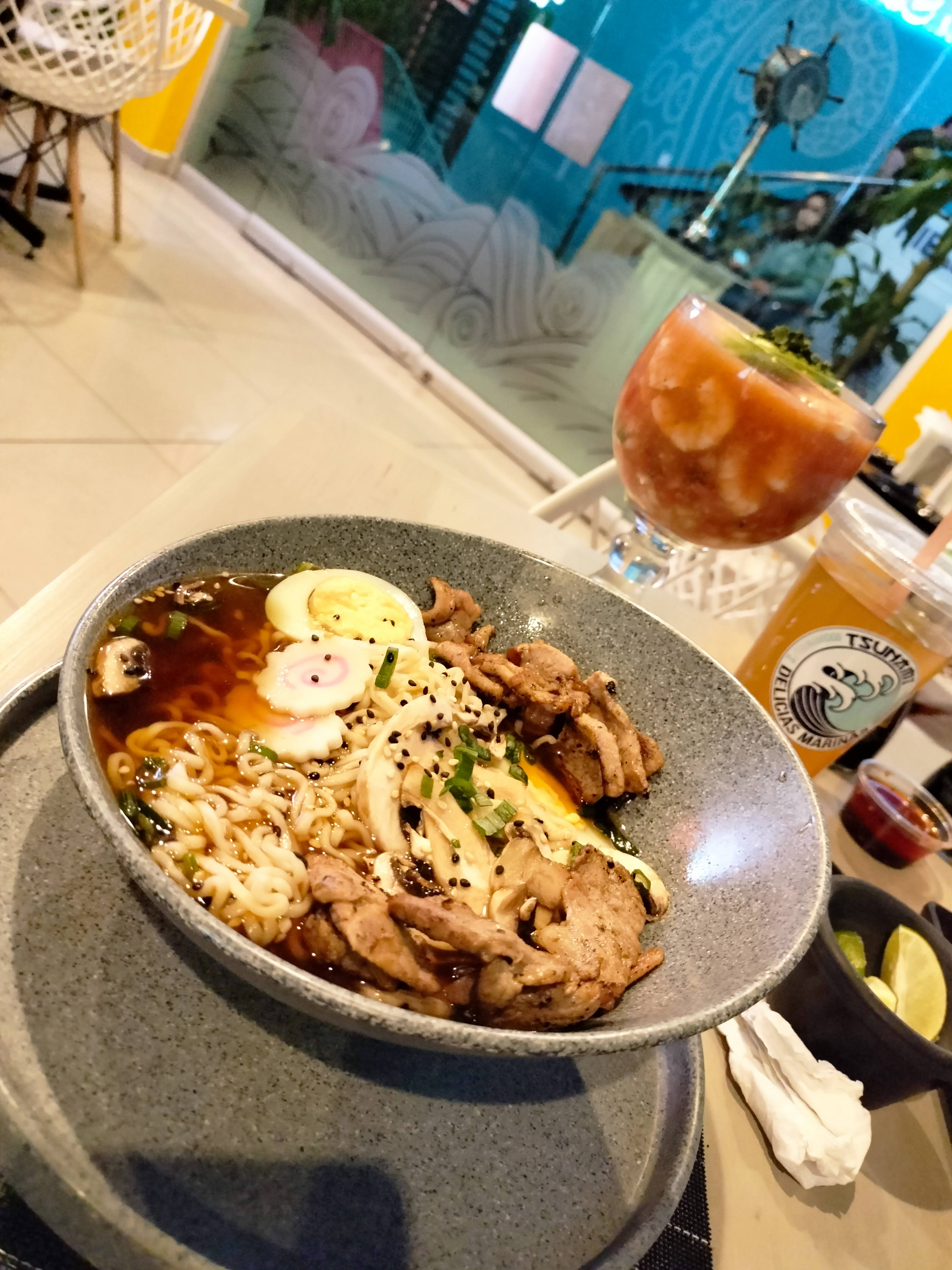 Tsunami Delicias Marinas image 8