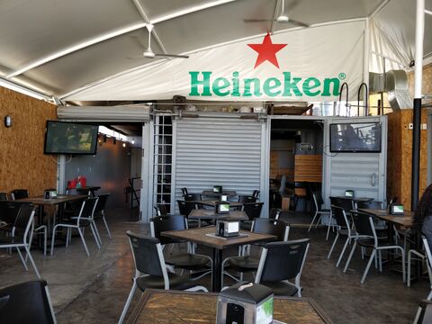 Model Restaurant & Bar image 1