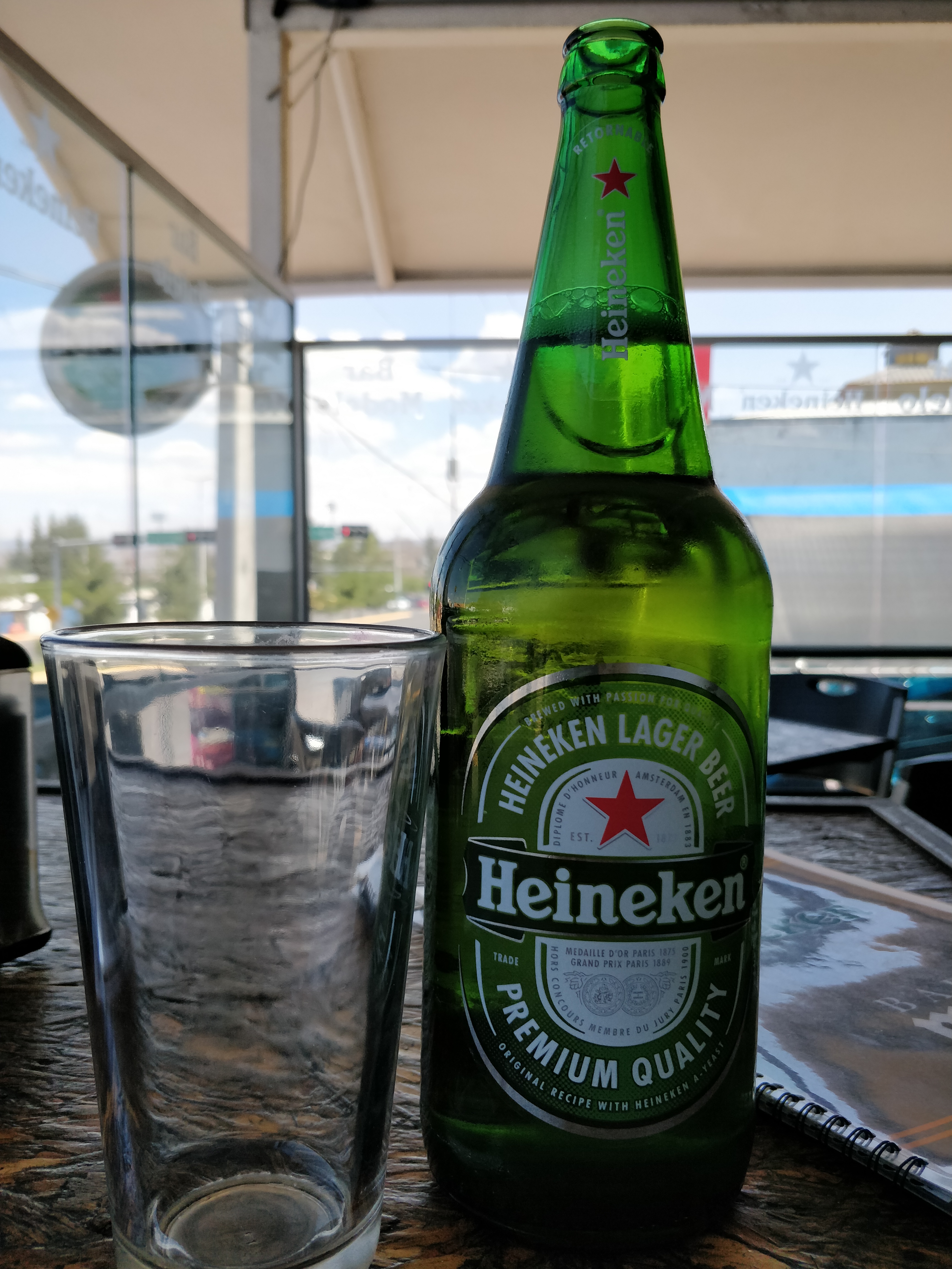 Model Restaurant & Bar image 8