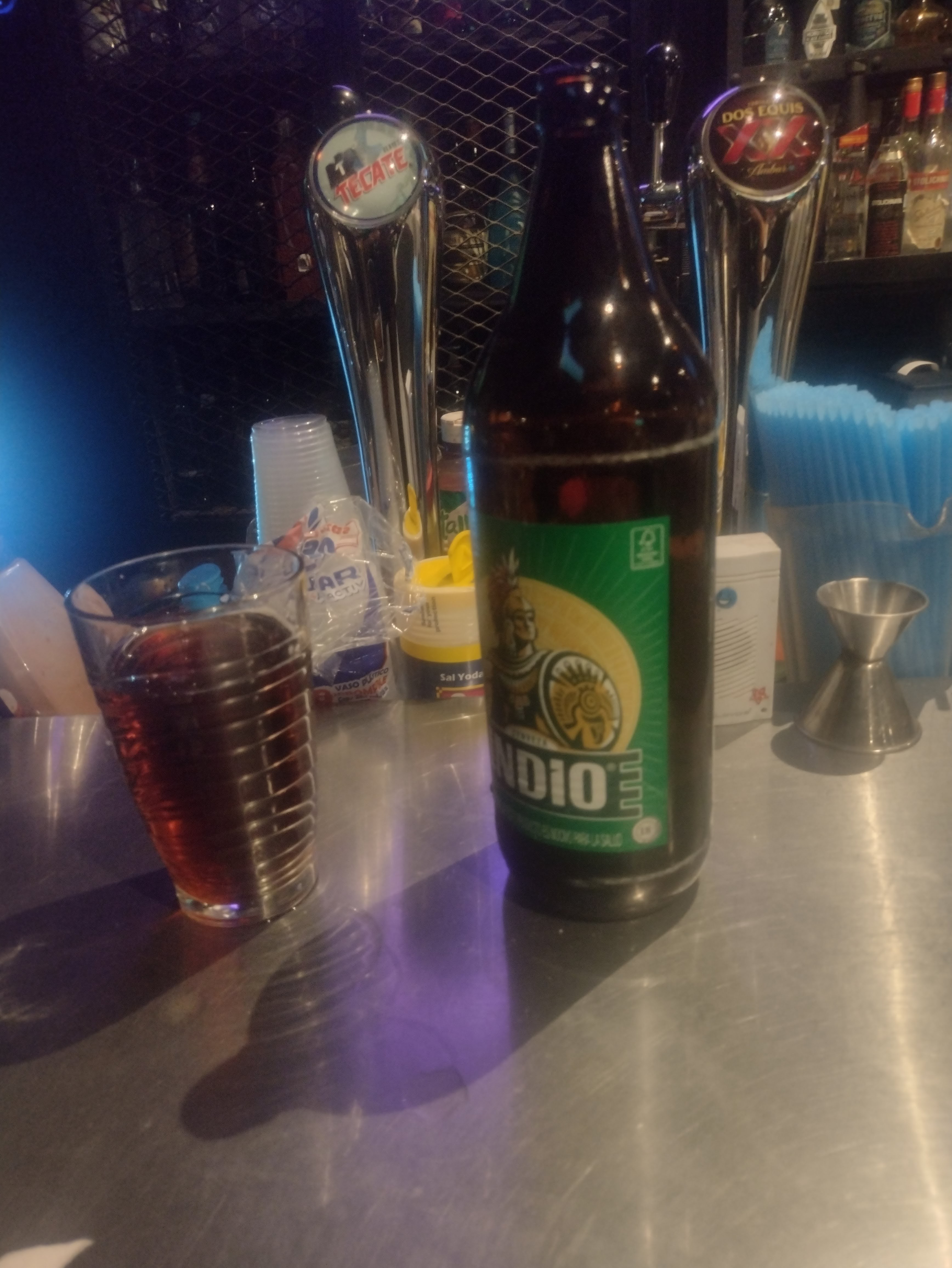 Model Restaurant & Bar image 9