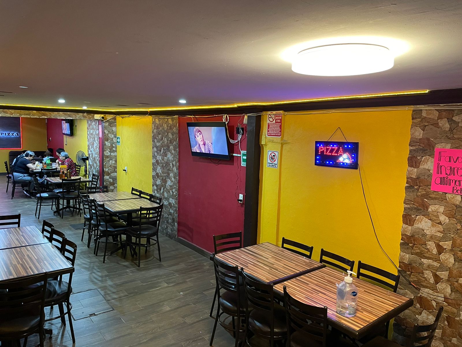 Rulo's Pizza Ristorante image 3