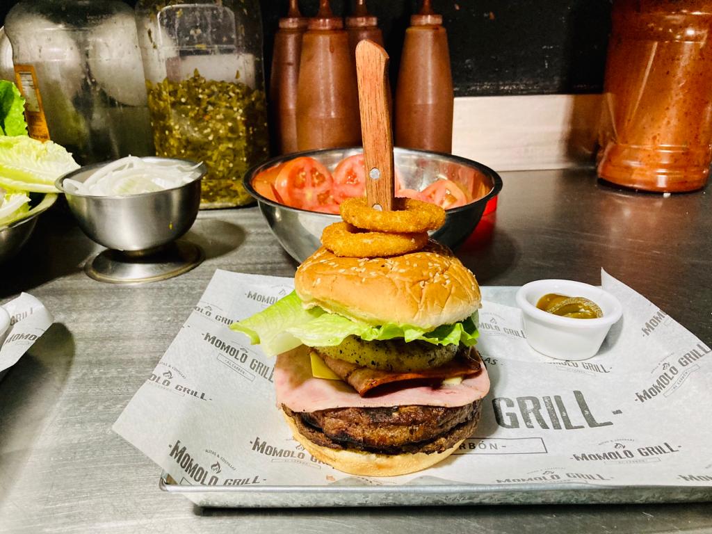 MOMOLO’S WINGS & RIBS image 2