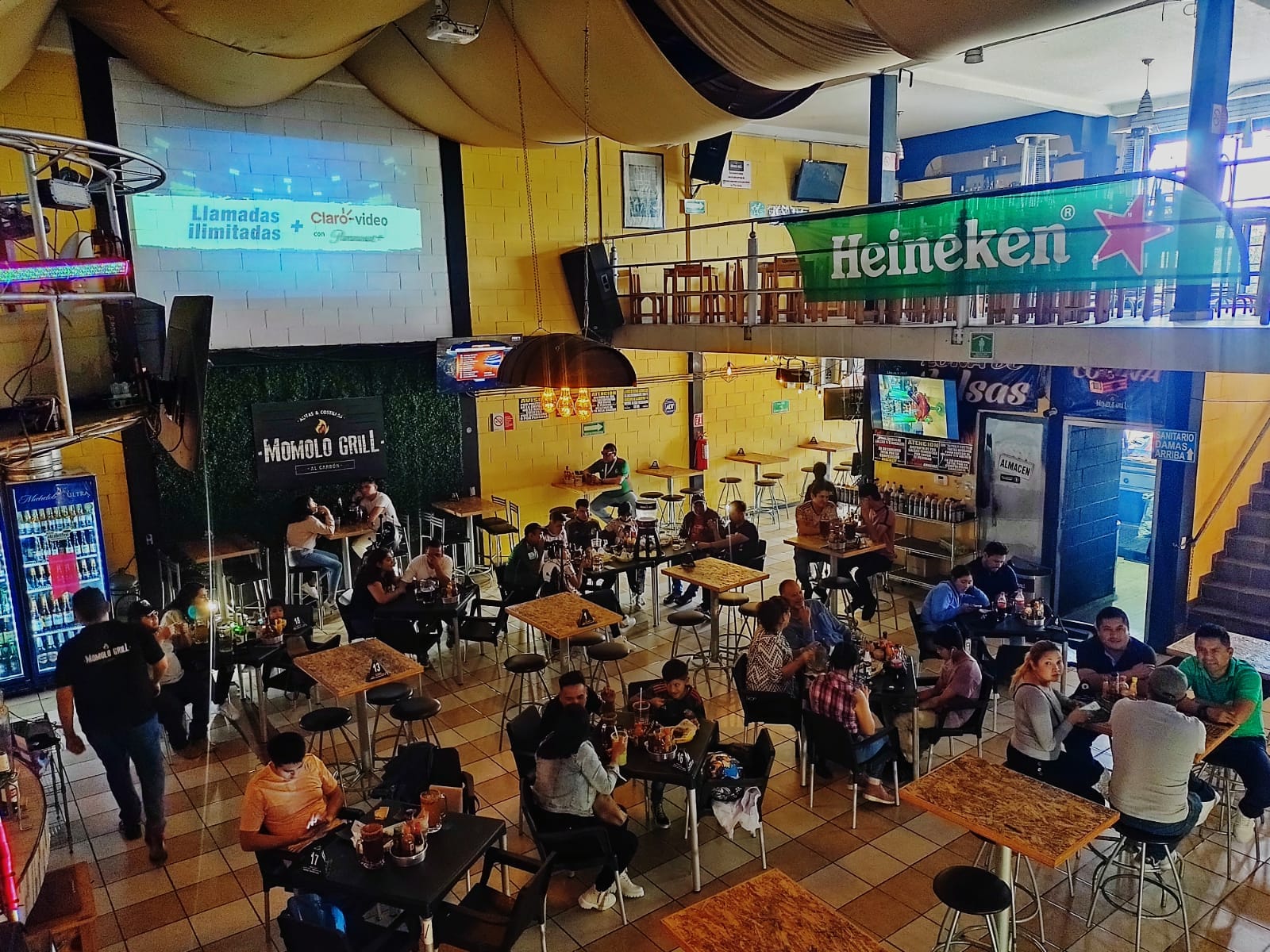 MOMOLO’S WINGS & RIBS image 3