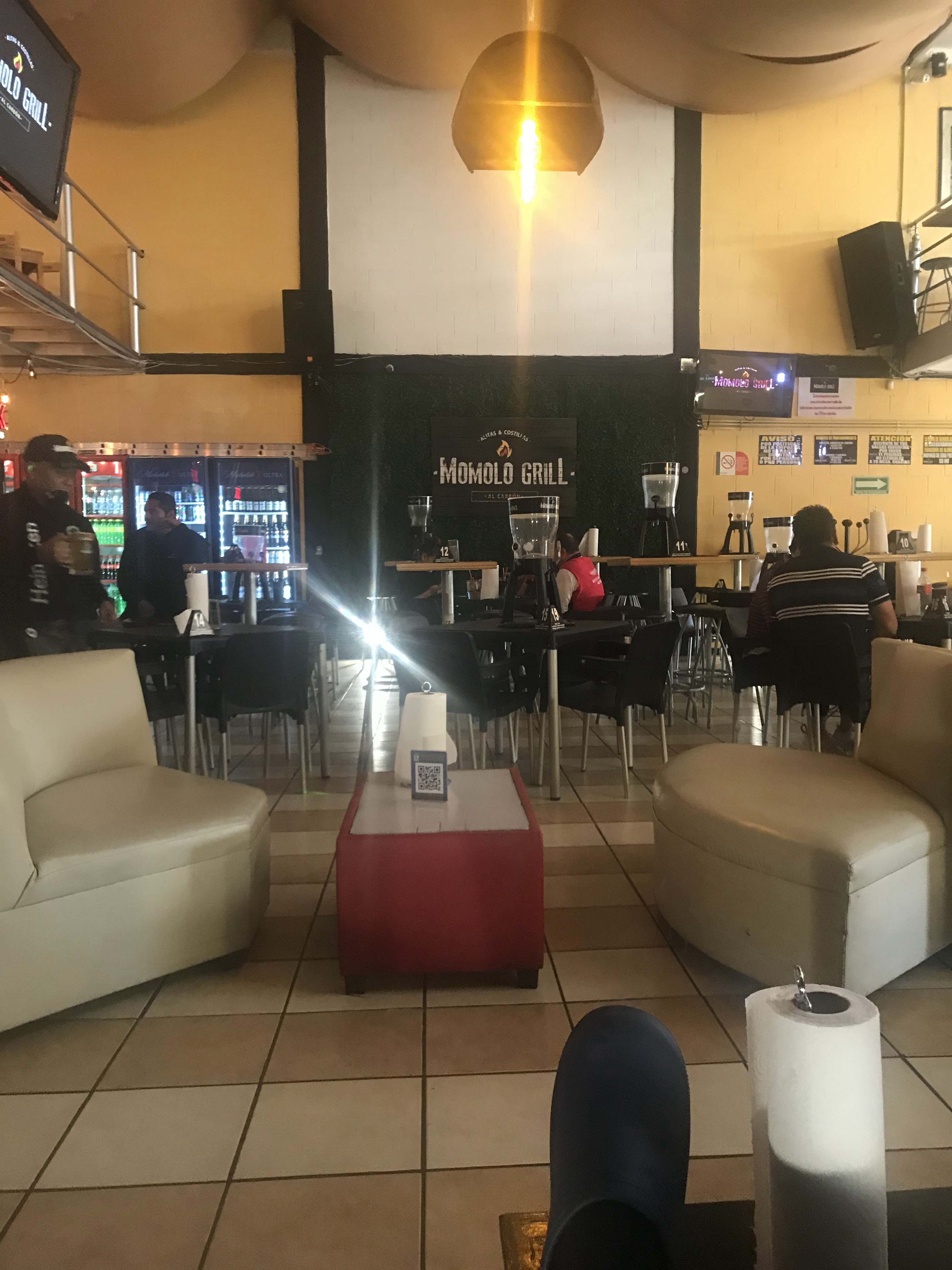 MOMOLO’S WINGS & RIBS image 9