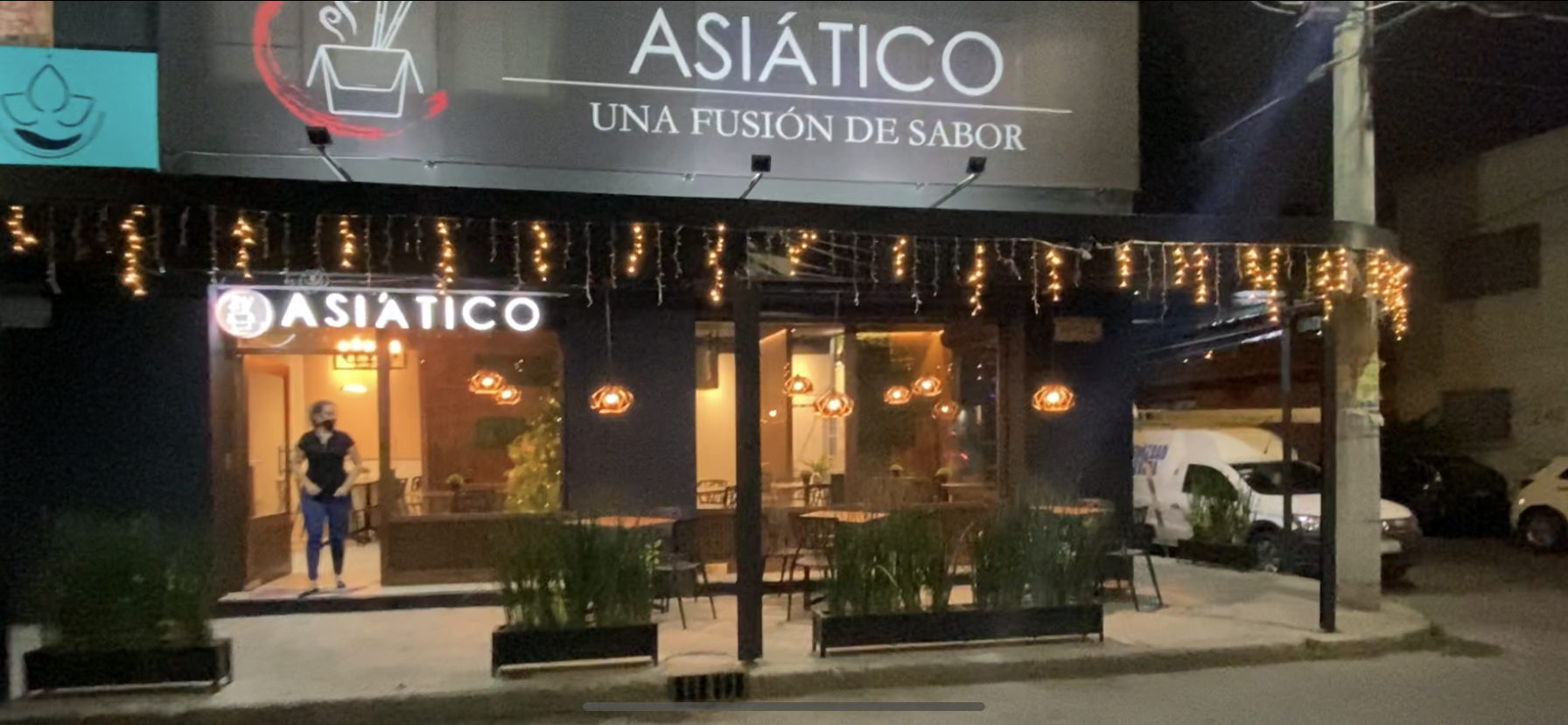 Asiático image 1