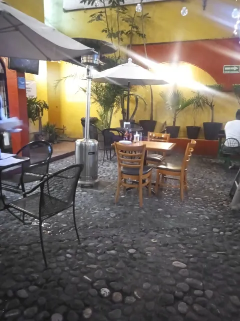 Alonso's Pizza image 4