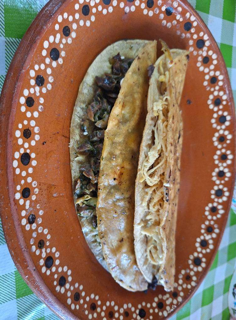 Antojeria " La garnacha feliz" image 2