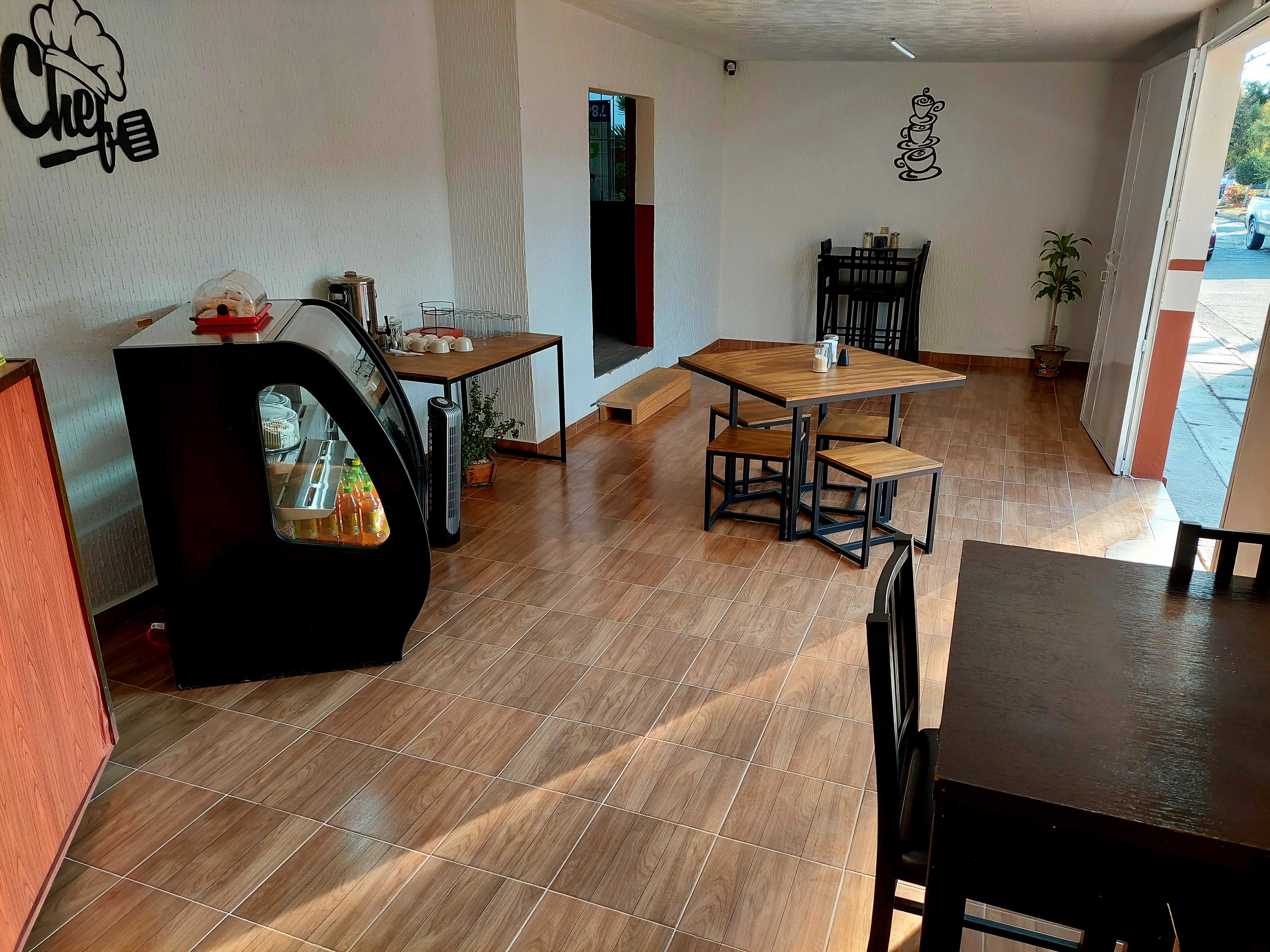 RESTAURANTE LA CASITA image 1