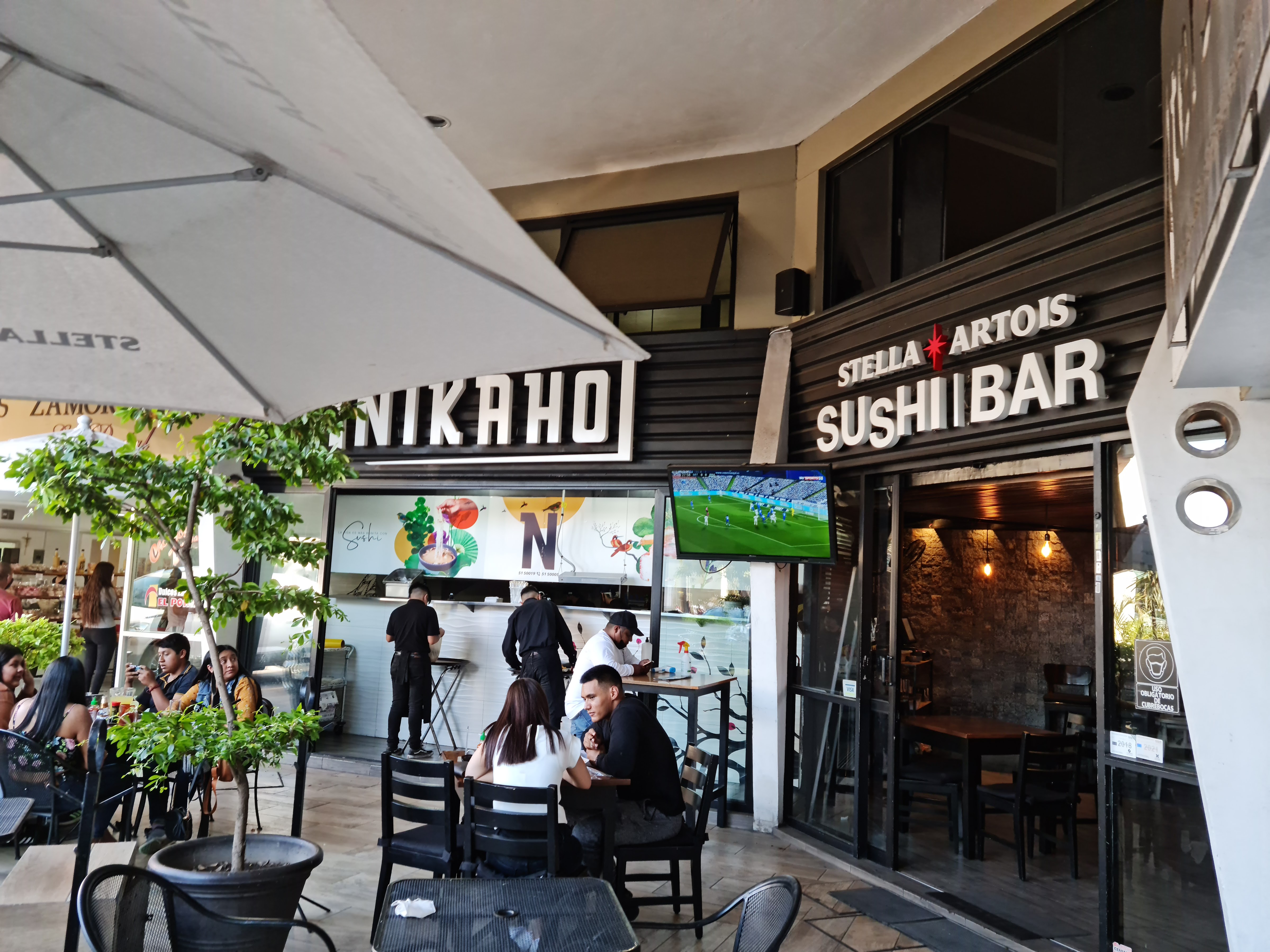 Nikaho Sushi Bar image 1