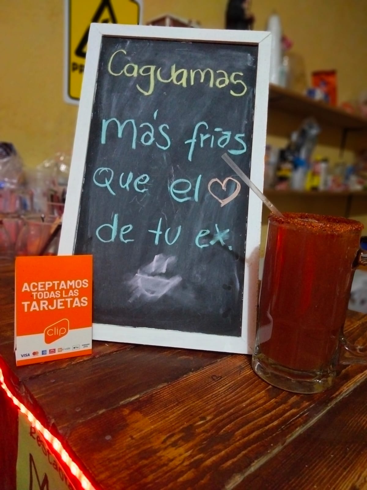 Mariscos y Botanas La Charca image 3