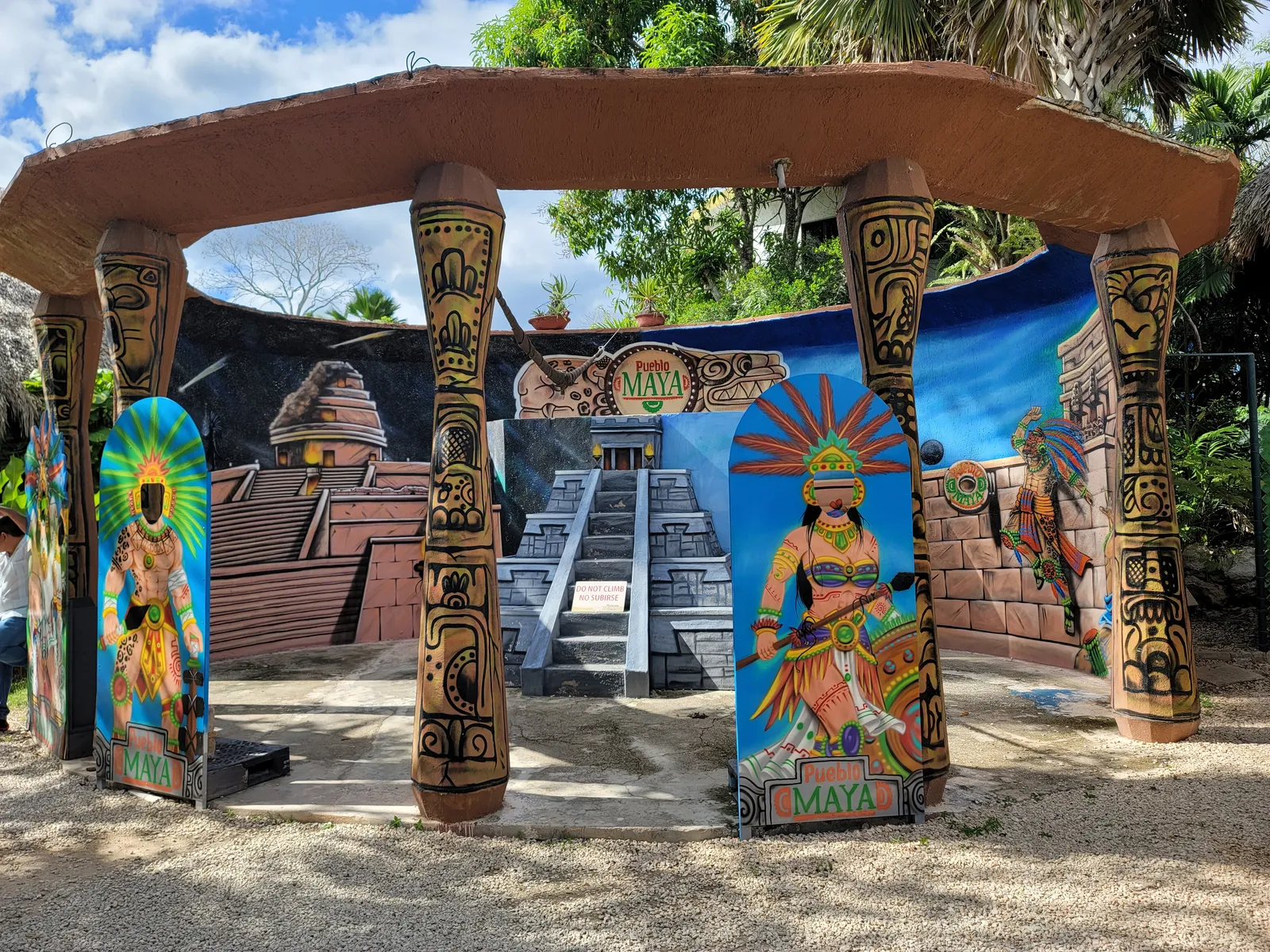 Pueblo Maya image 10