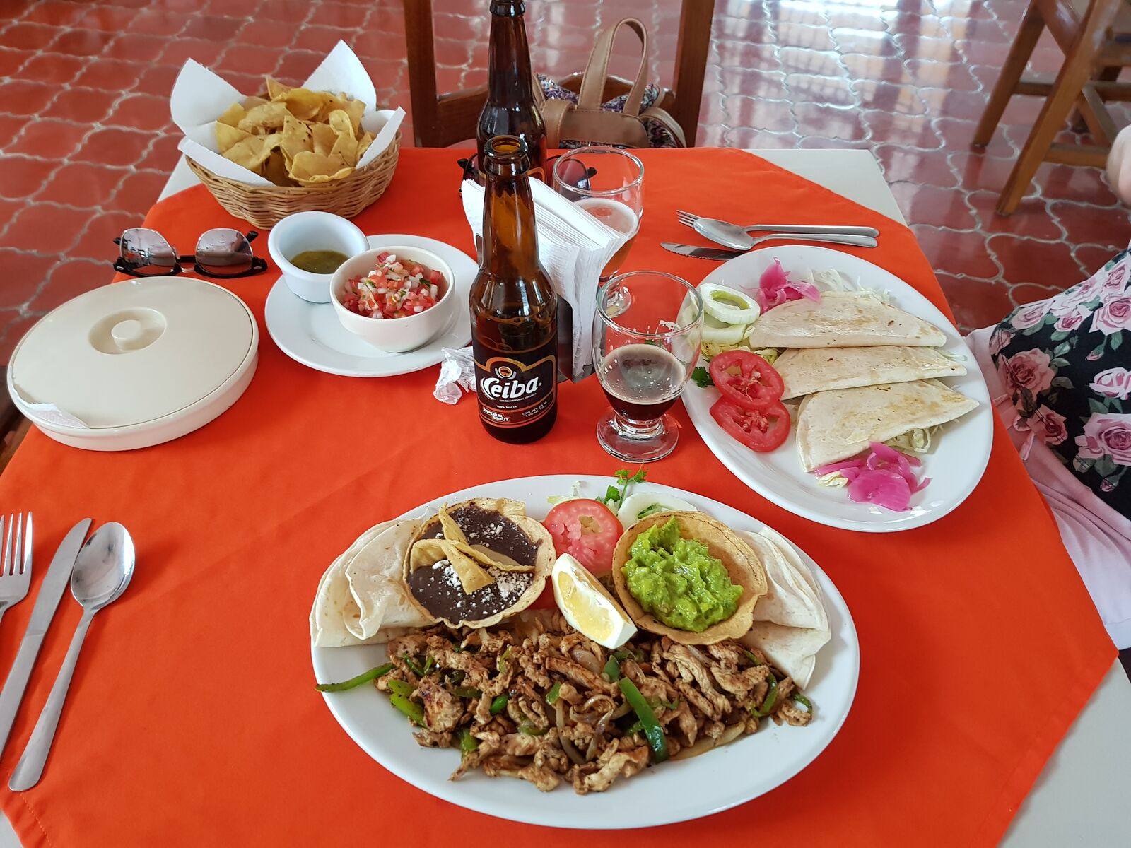 Las Mestizas image 9