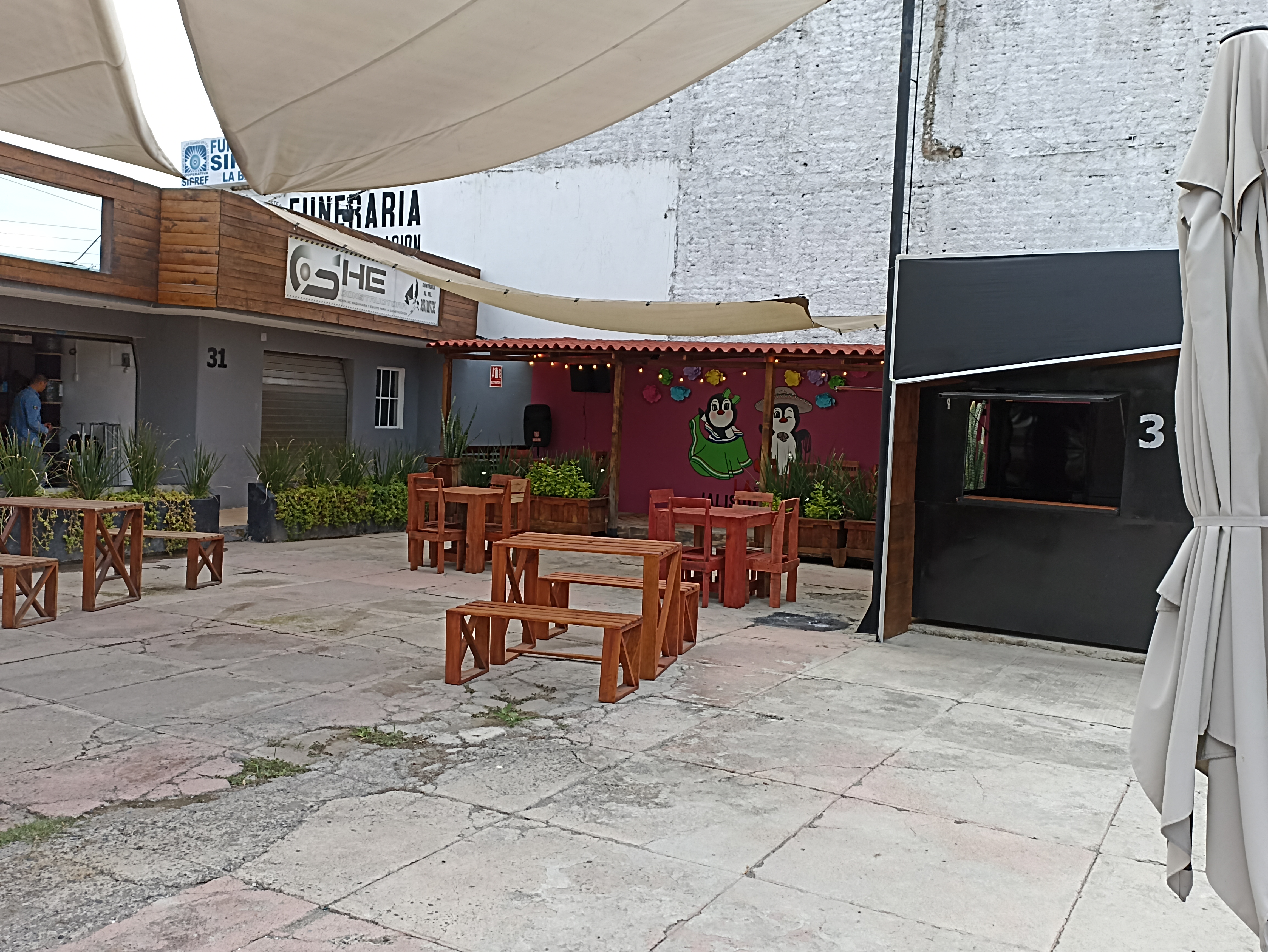 LA JALISQUILLA Y EL JALISQUILLO RESTAURANT-BAR Y BUFFET image 1