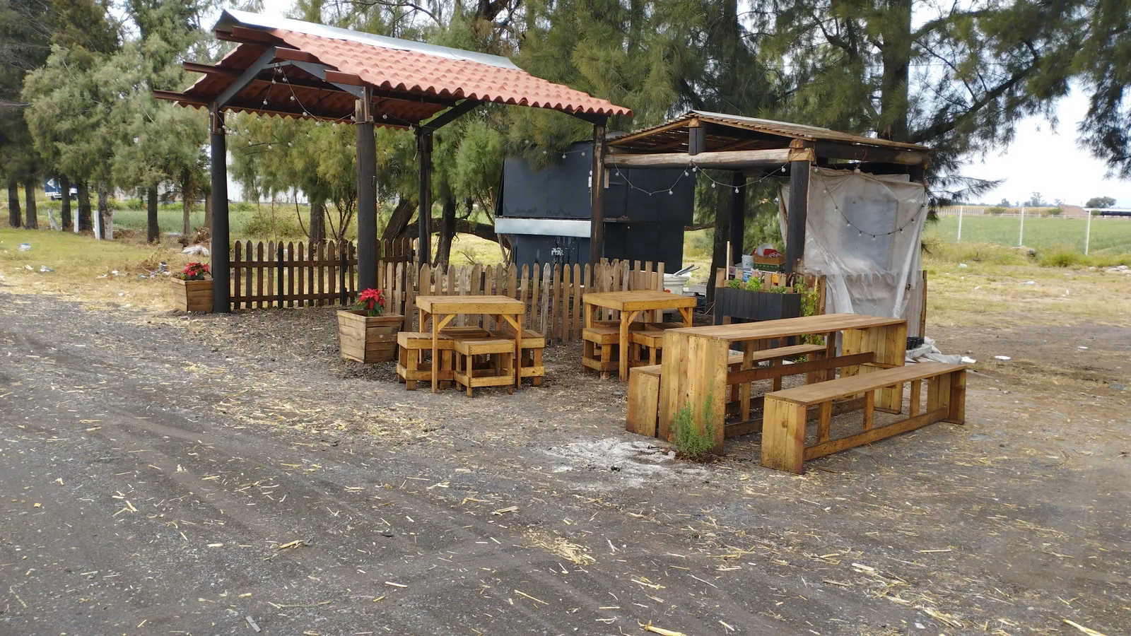 LA JALISQUILLA Y EL JALISQUILLO RESTAURANT-BAR Y BUFFET image 3
