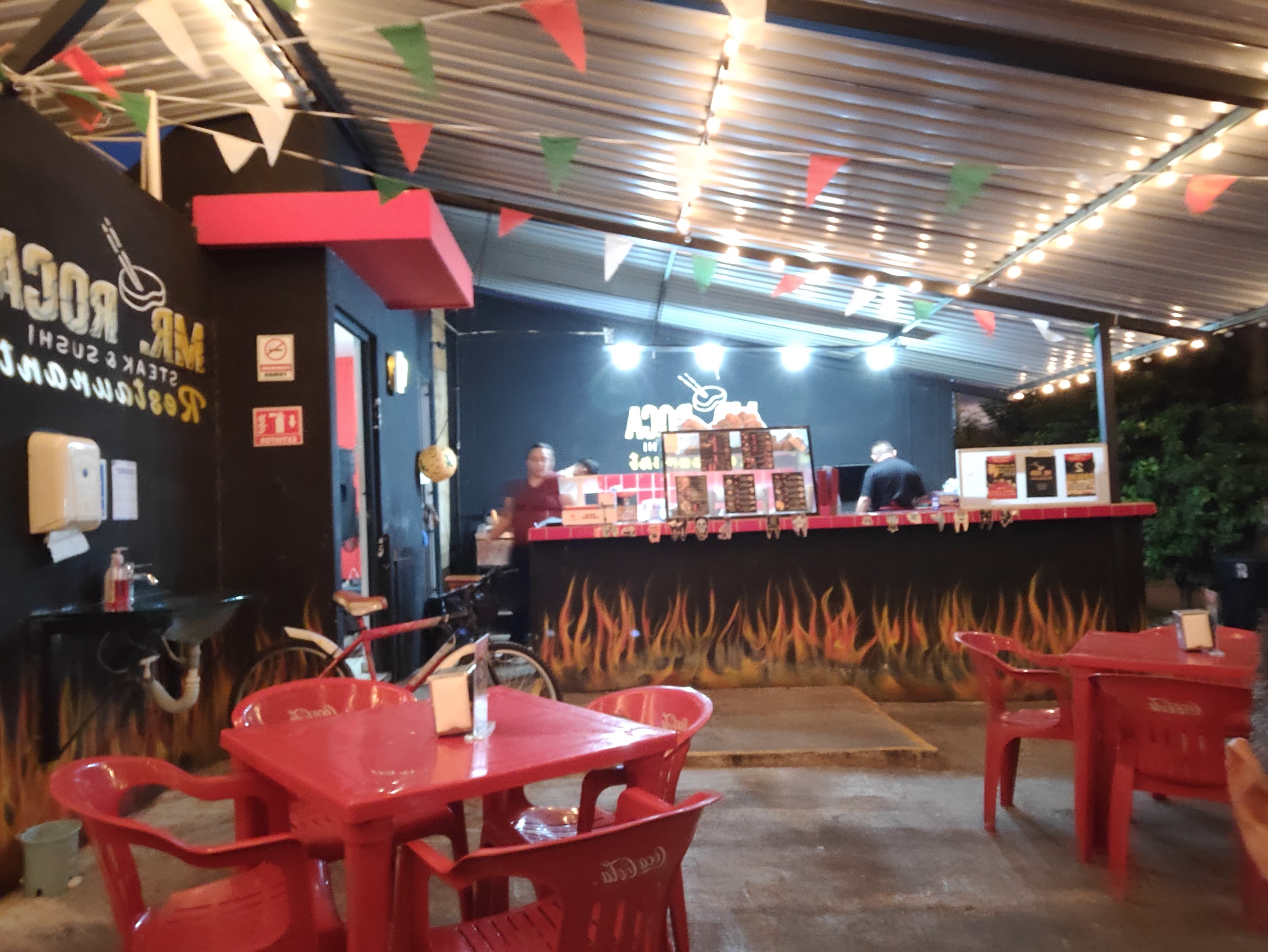 Mr. Roca Restaurant image 6