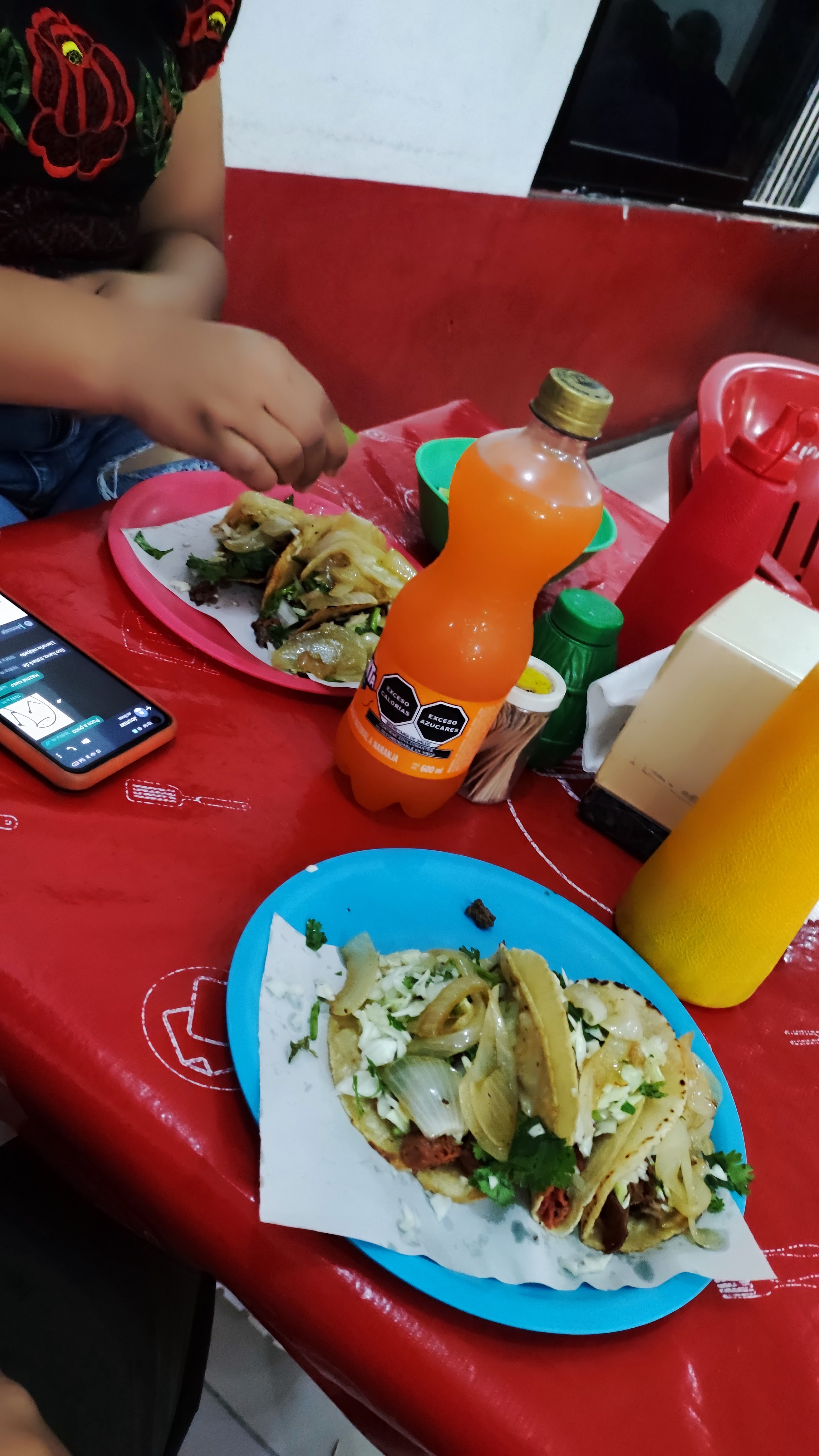 Taquería la michoacana image 1