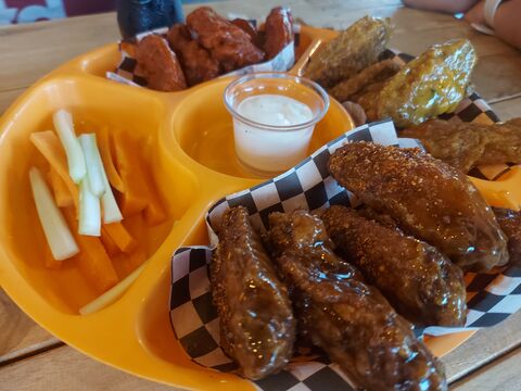 Mr. Wings Alitas y mas image 2