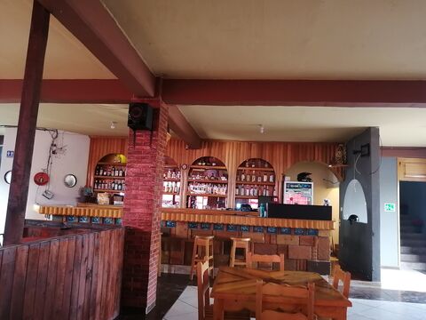 Dine & wine image 8