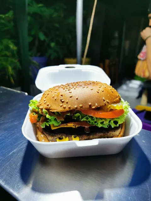 WateBurgers image 1