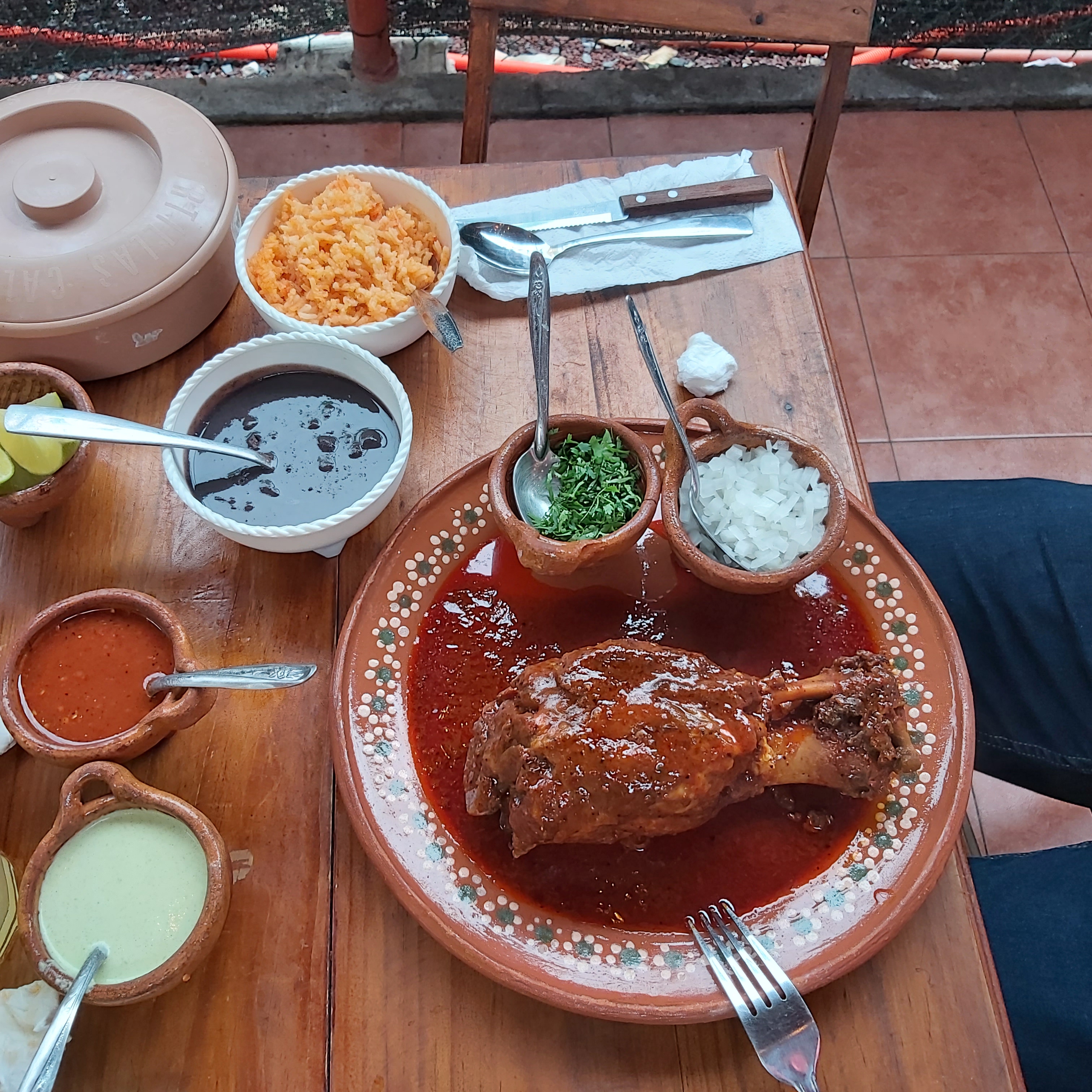 La Trinchera Cantina Mexicana image 2