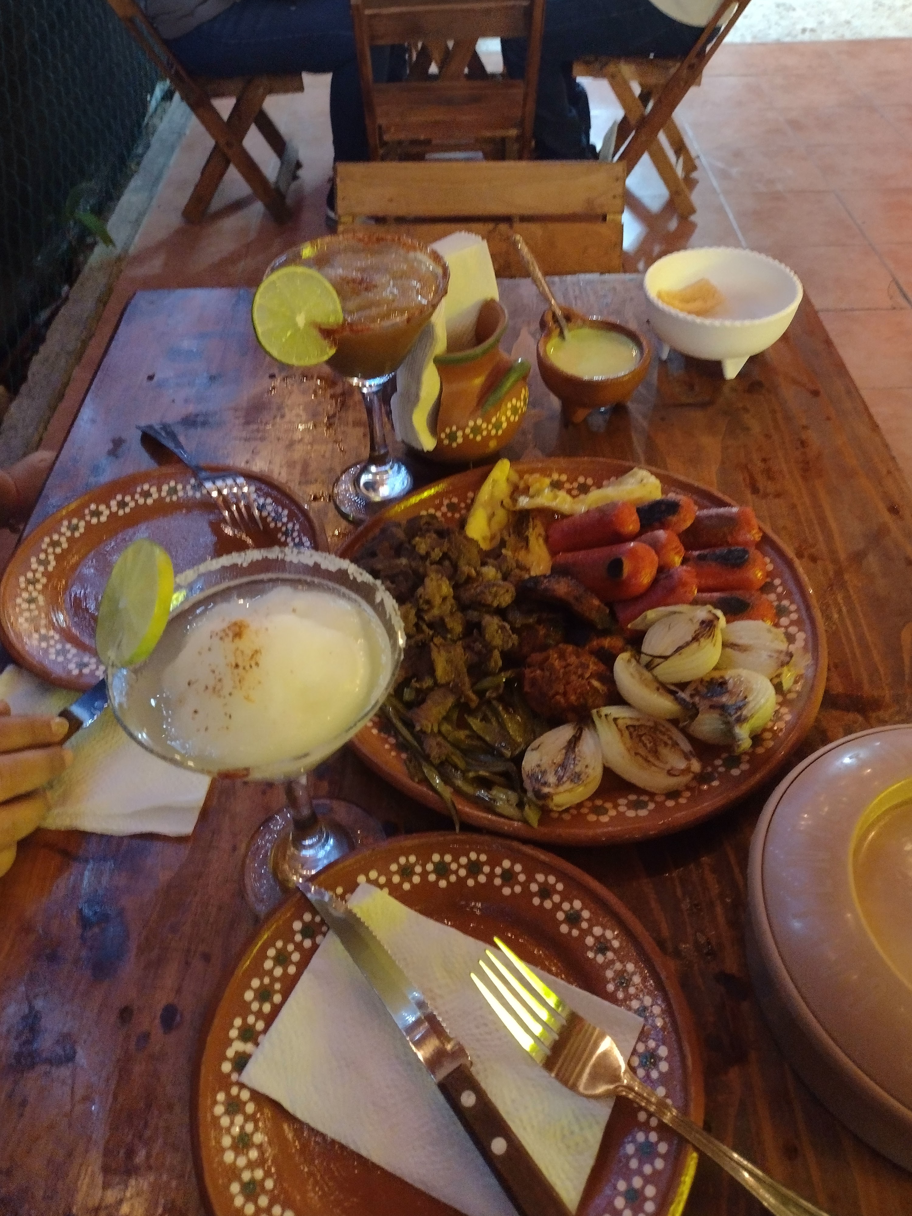 La Trinchera Cantina Mexicana image 4