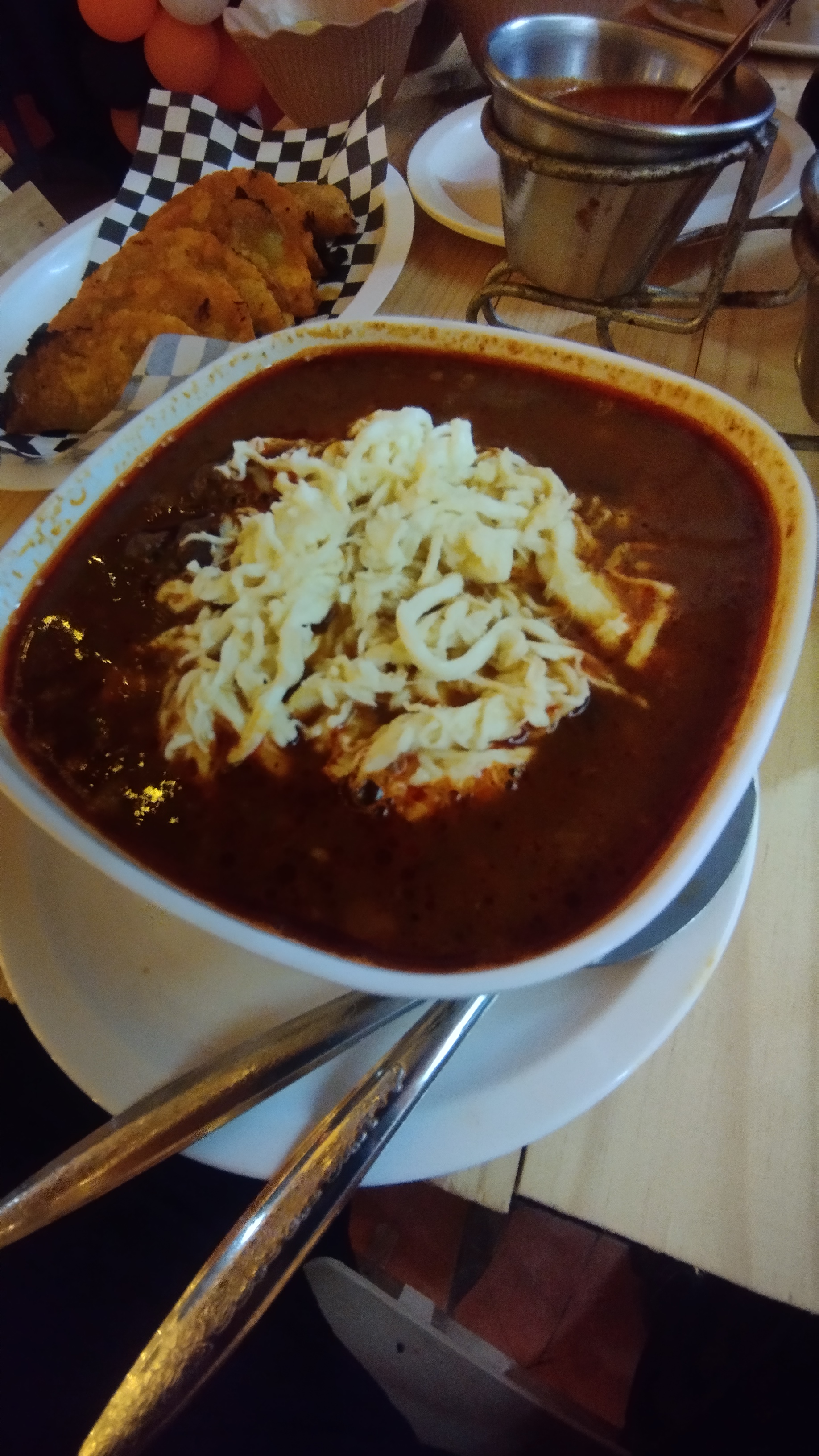 La Trinchera Cantina Mexicana image 7