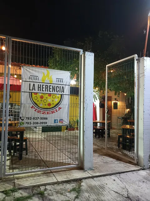 La Herencia Pizzería Poza Rica image 8