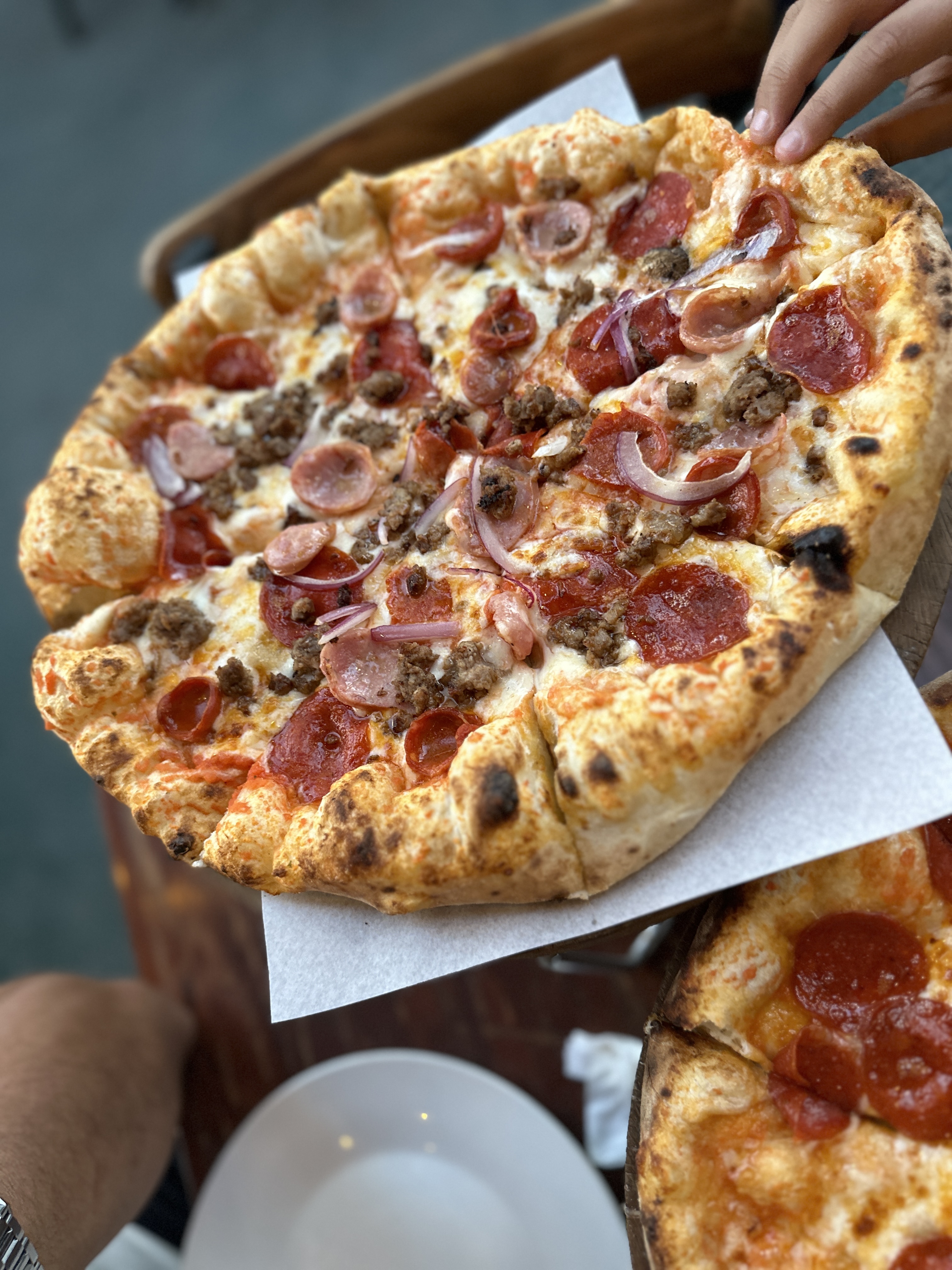 Gourmet Pizza A La Leña image 4