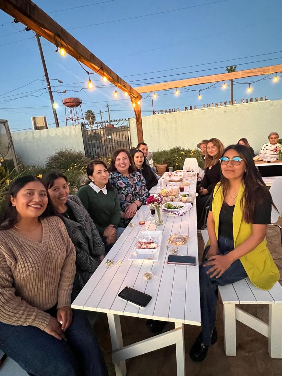 El Jardín Cafetería image 3