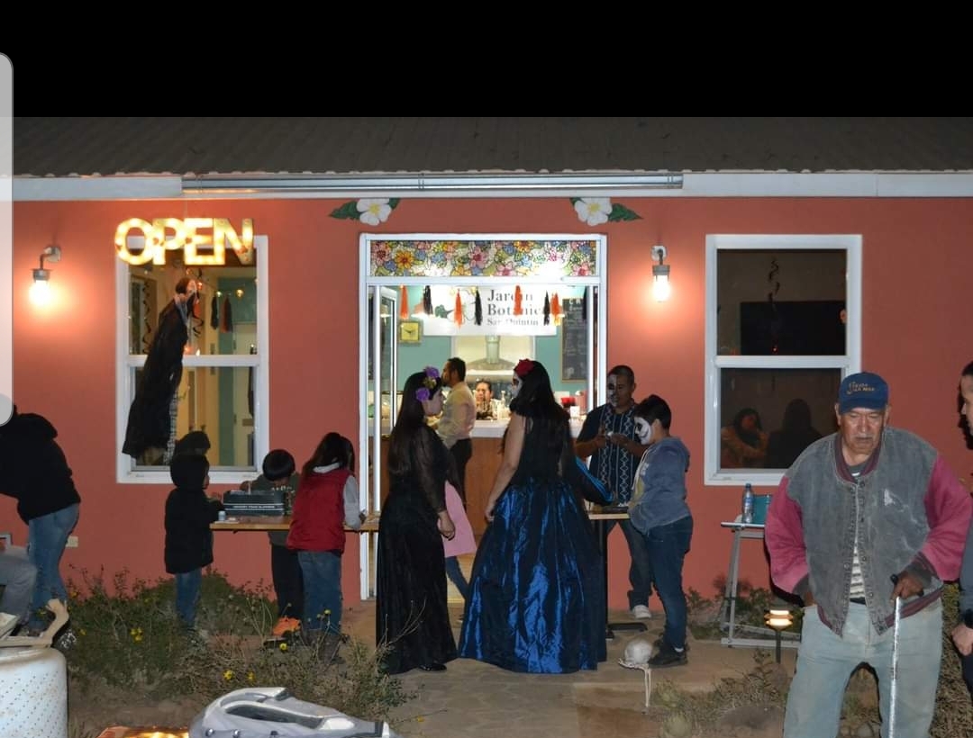 El Jardín Cafetería image 4