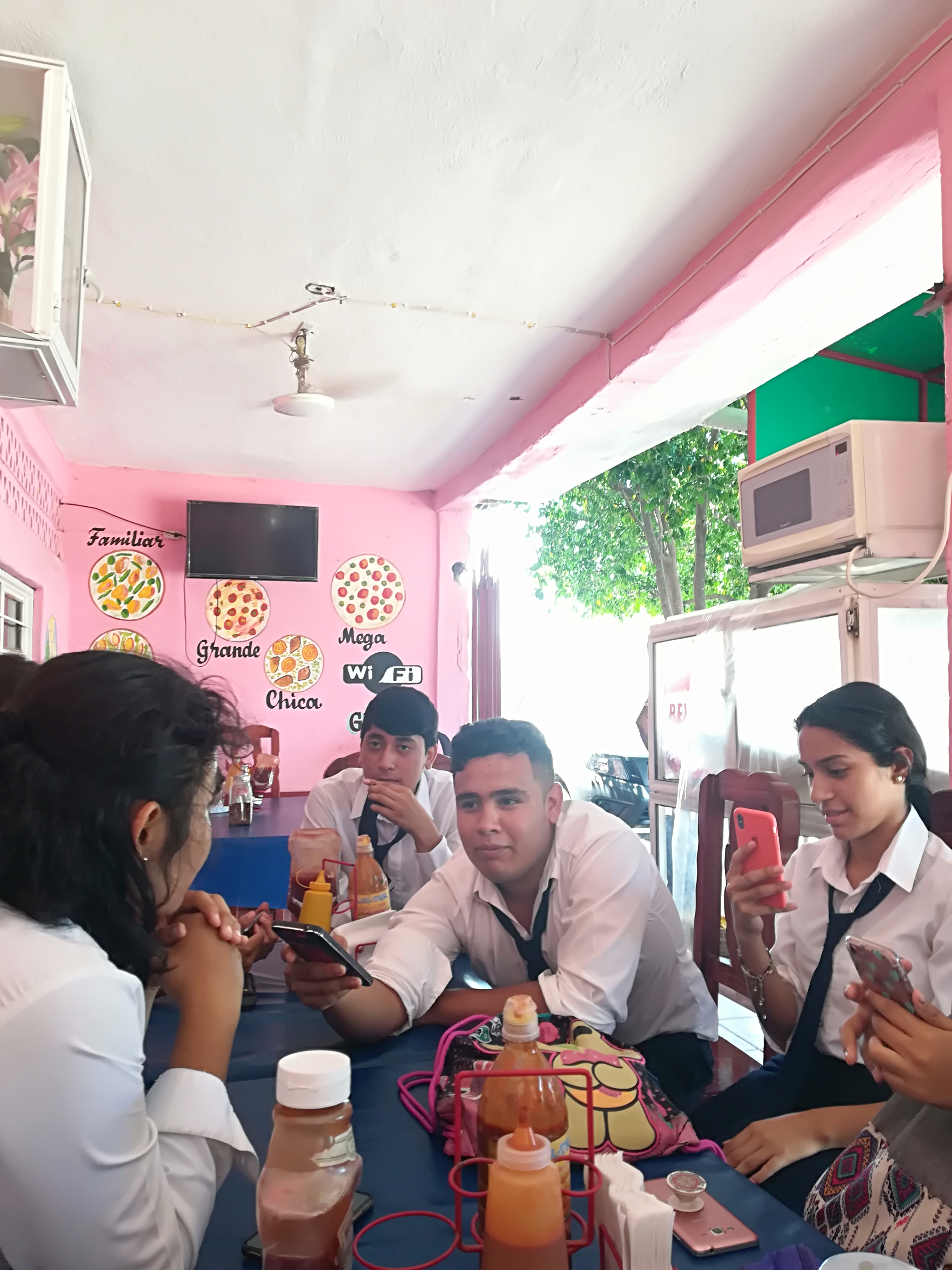 Pizzeria "Juanito" image 3