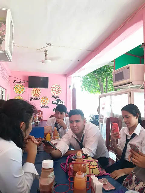 Pizzeria "Juanito" image 3