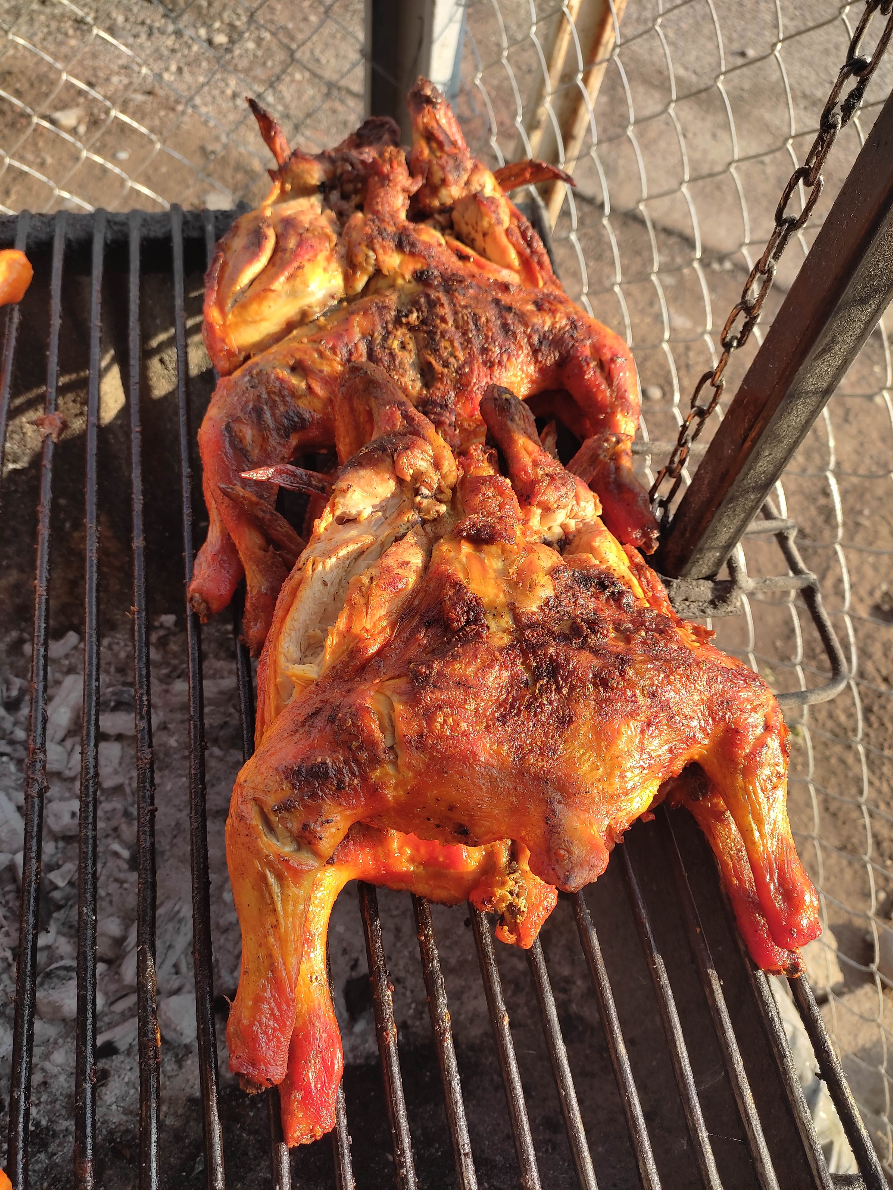 Restaurante "la plaza del pollo yoyo" image 5