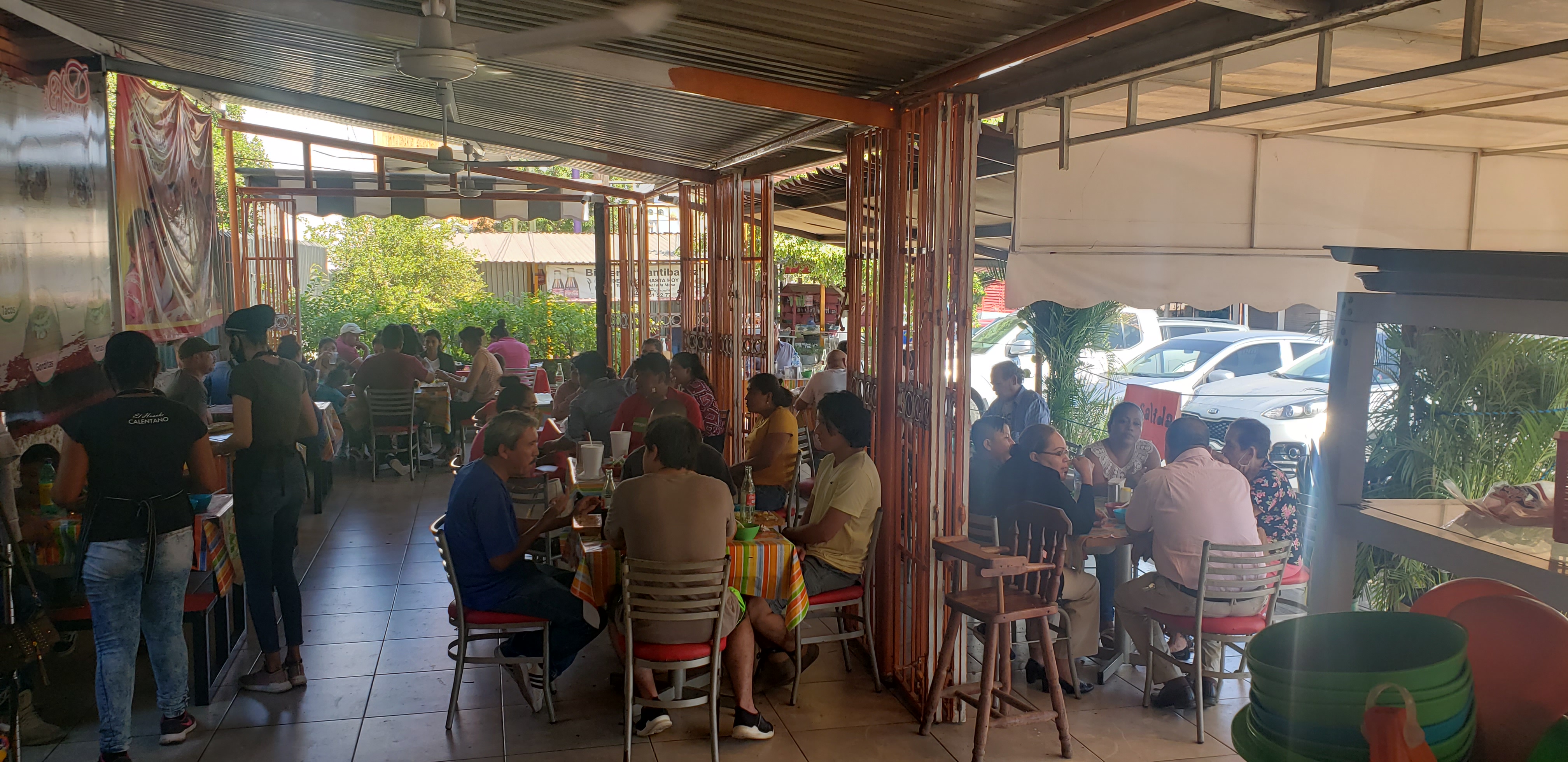 El Entronque Restaurant image 1