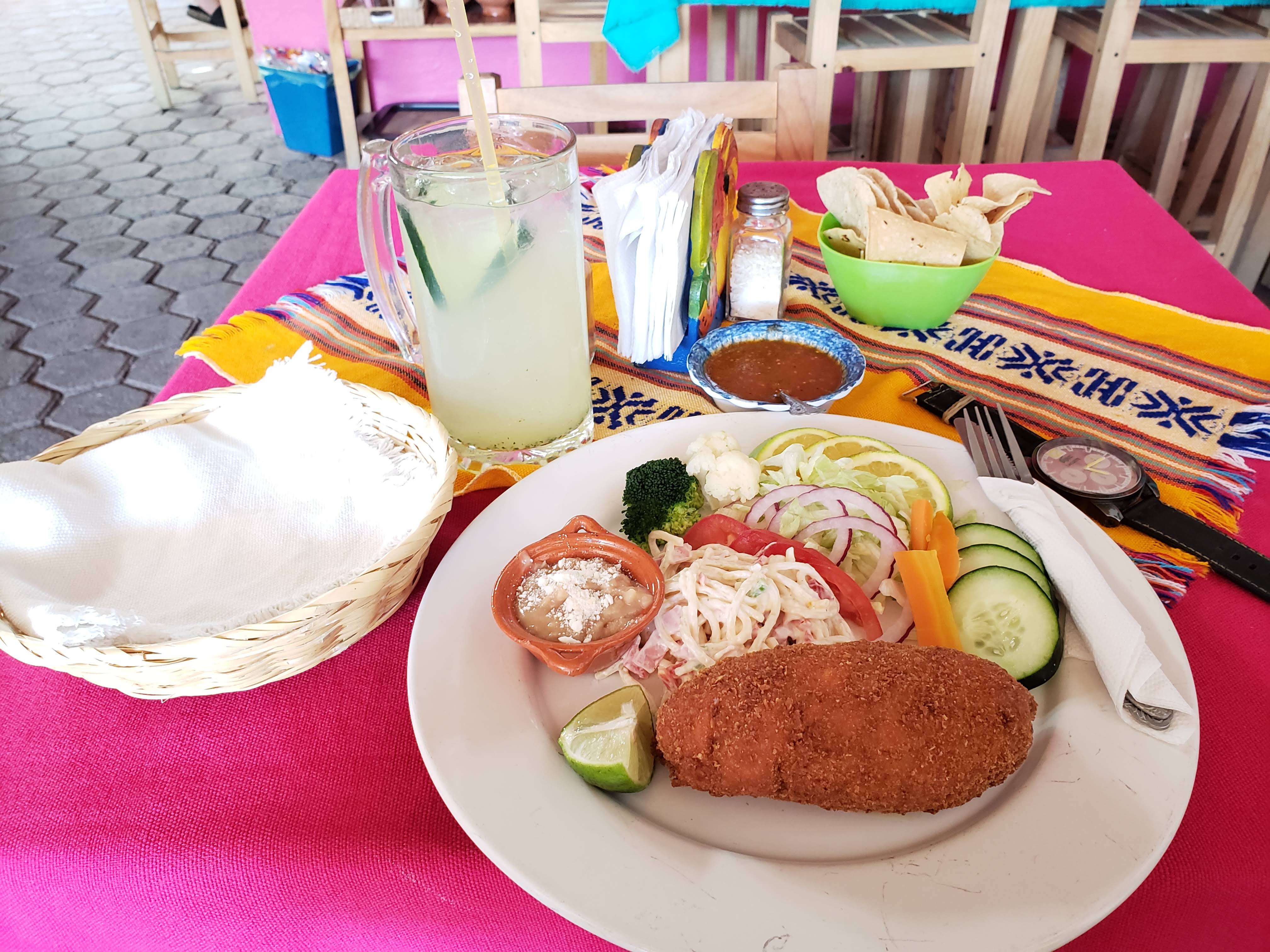 Iguanas Restaurant image 5