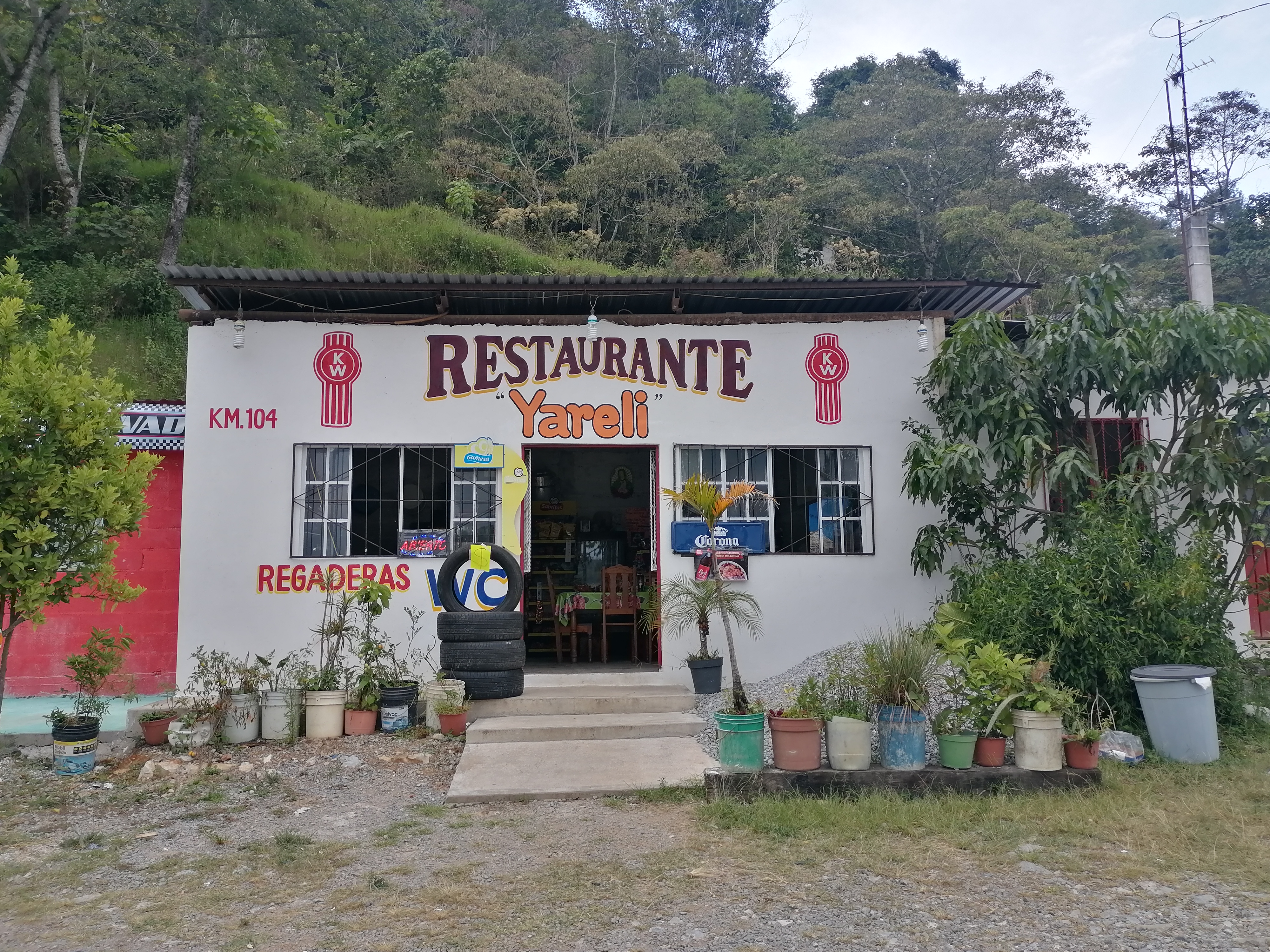 Restaurant yareli image 1