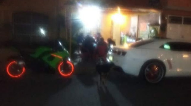 Las Alitas Sauces 3 image 5