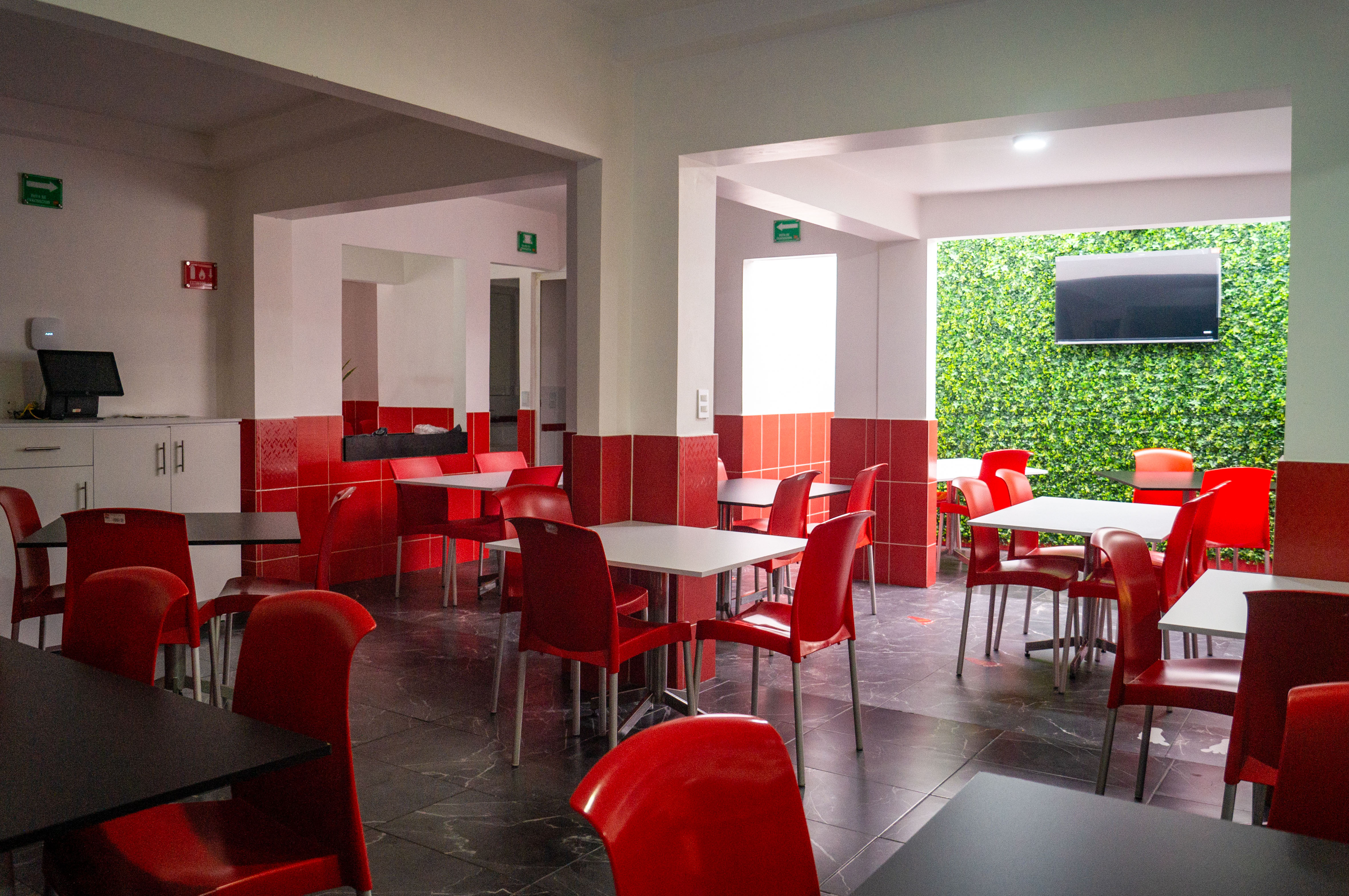 La Roca Hamburguesas image 4