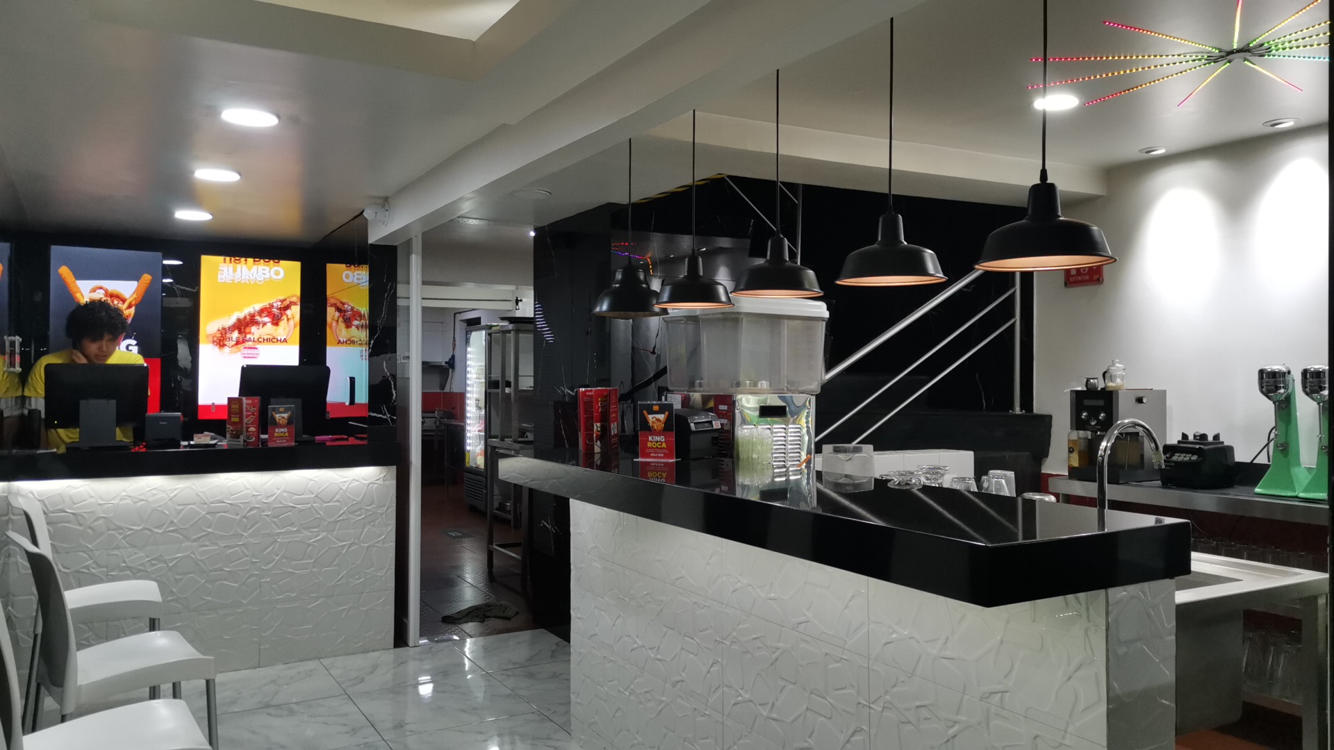 La Roca Hamburguesas image 10