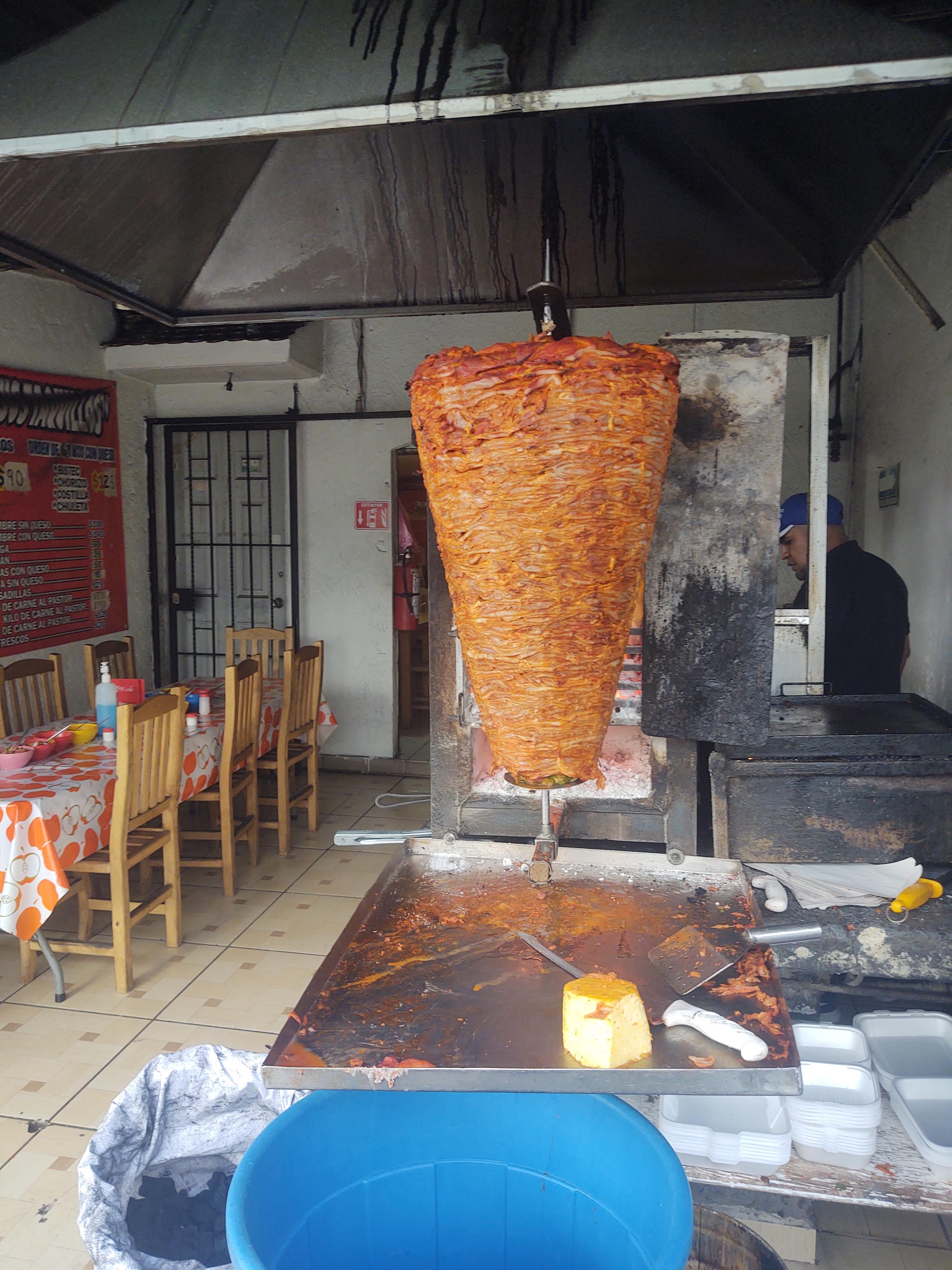 El señor y sus taquillos image 2