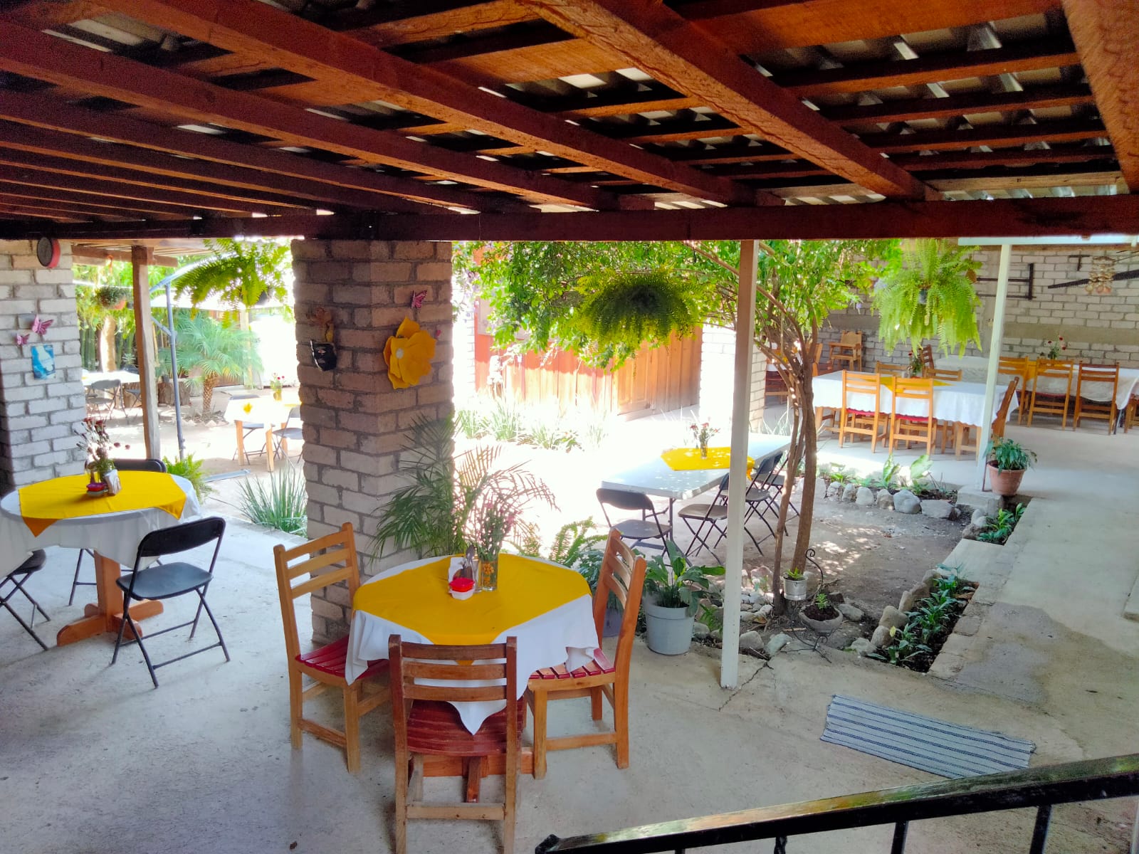 Pozoleria y Restaurant "Las galeras" image 1